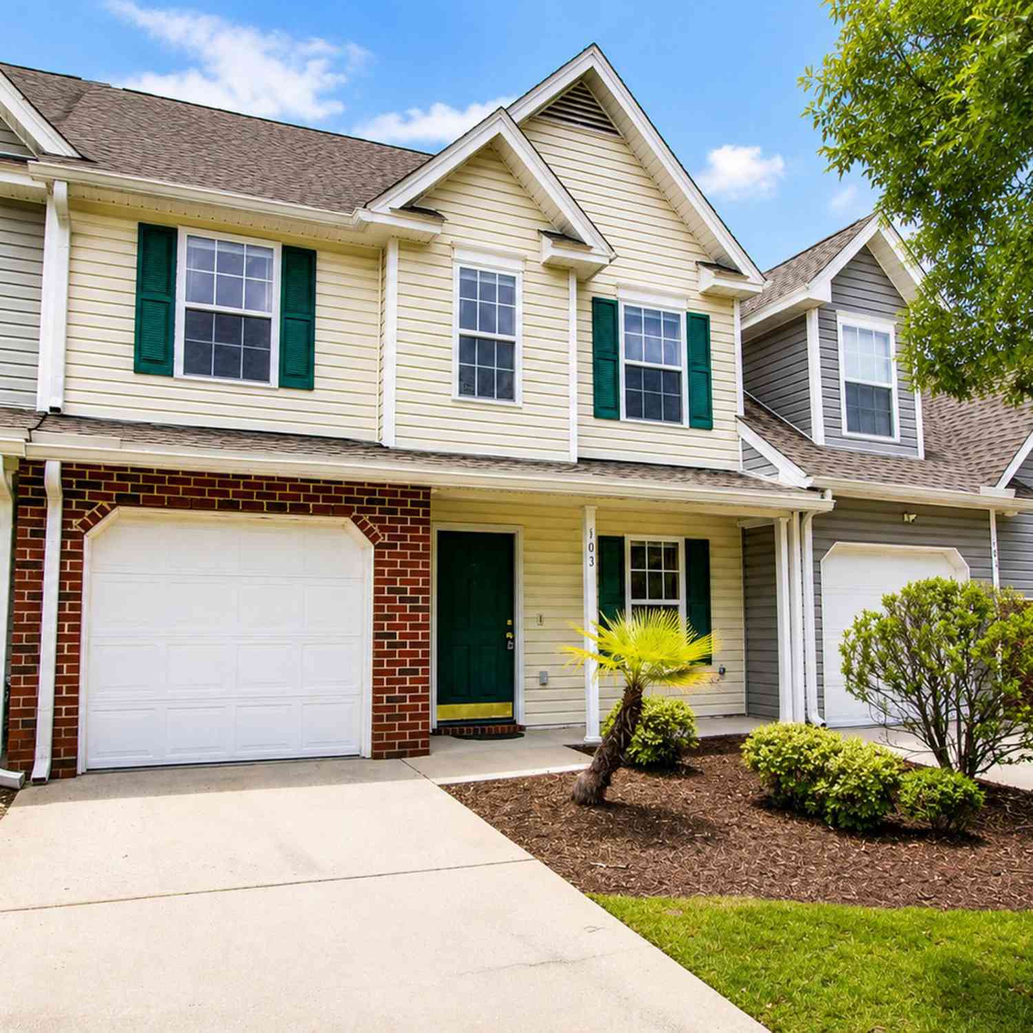 Townhouse For Sale - 103 Davenport Street<br/> Goose Creek, SC 29445