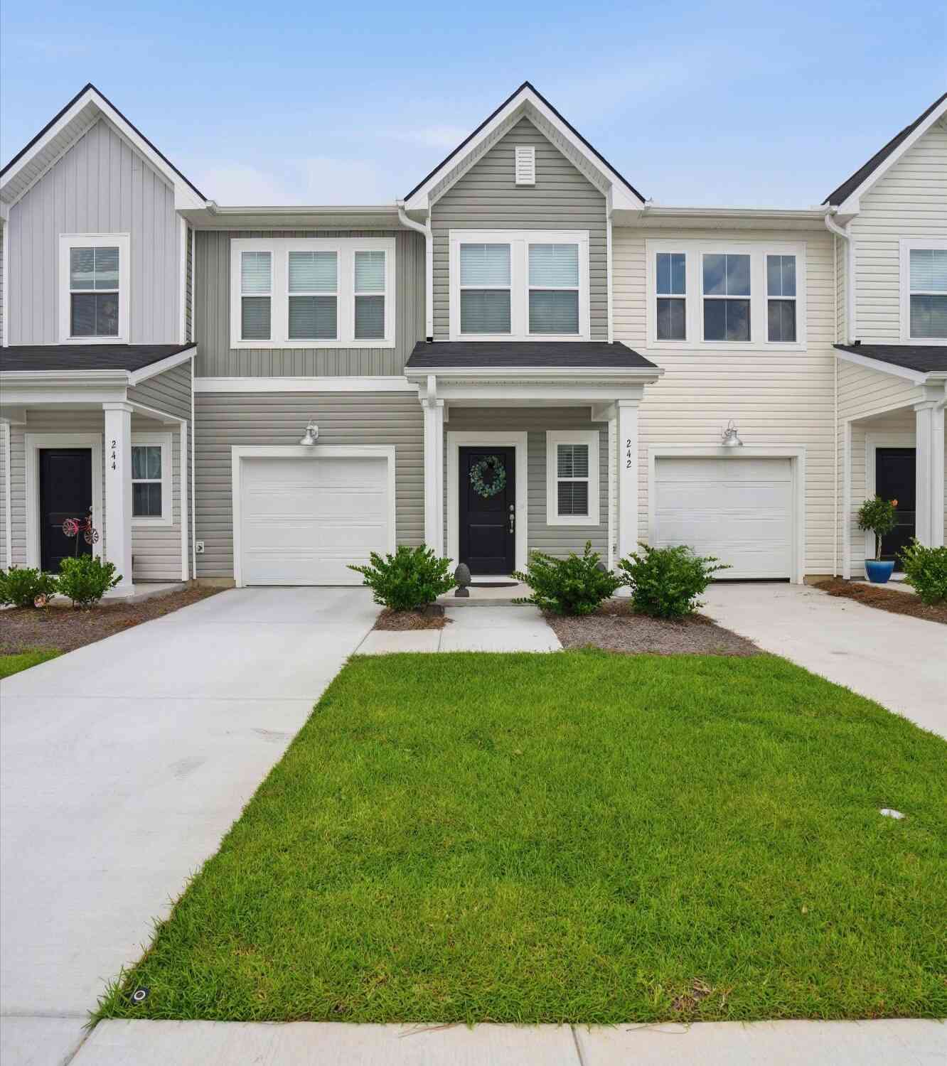 Townhouse For Sale - 242 Agrarian Avenue<br/> Dorchester County, Summerville, SC 29485