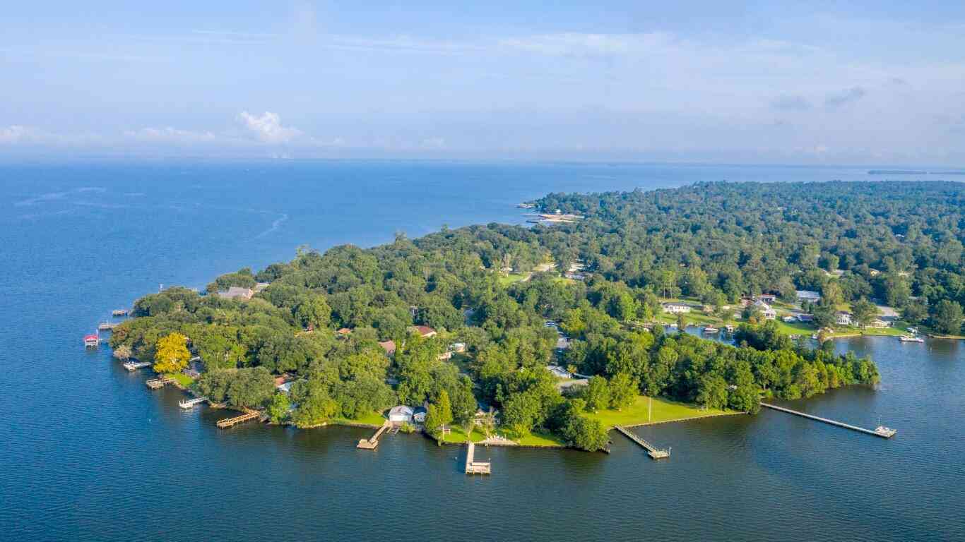 Homes For Sale - 710 Hildebrand Drive<br/> Berkeley County, Bonneau, SC 29431