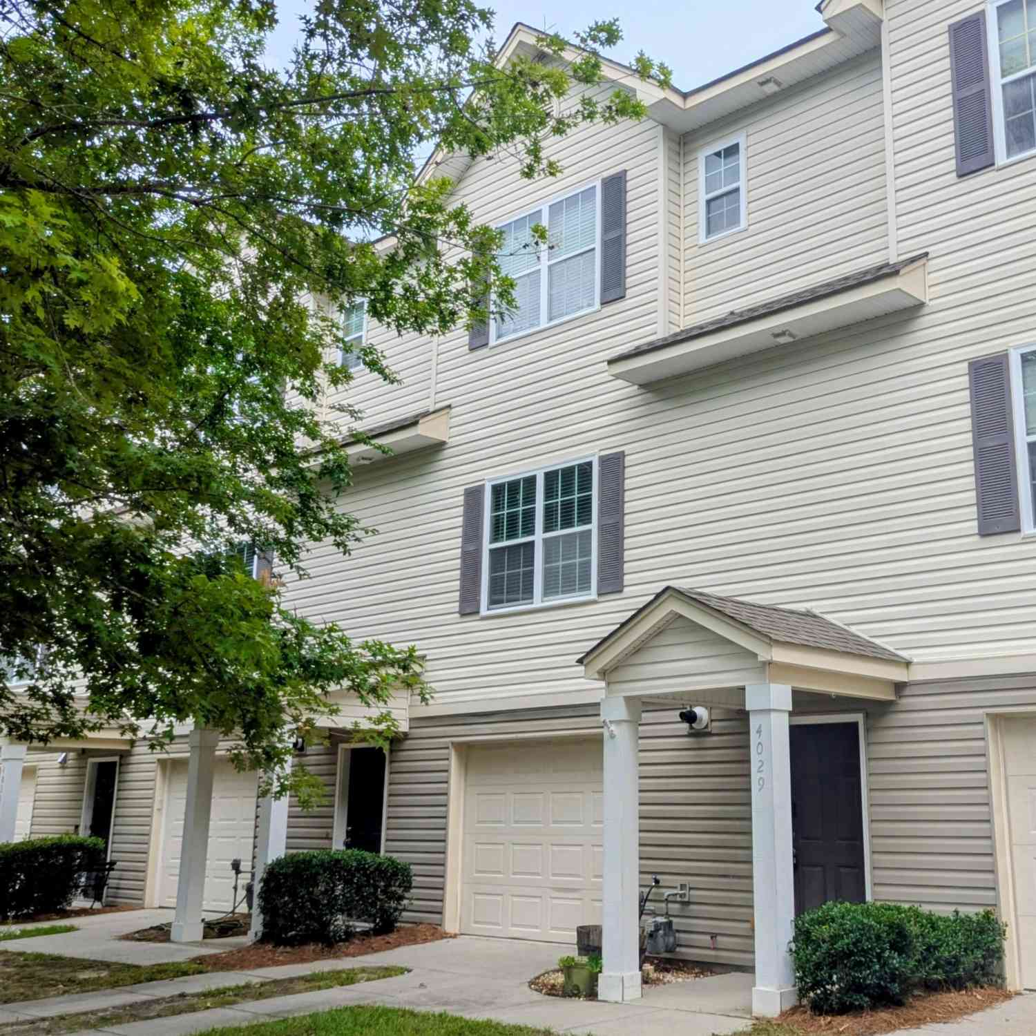 Townhouse For Sale - 4029 Hartland Street<br/> Charleston, SC 29414