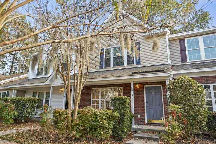 Townhouse For Sale - 8010 Shadow Oak Drive<br/> North Charleston, SC 29406