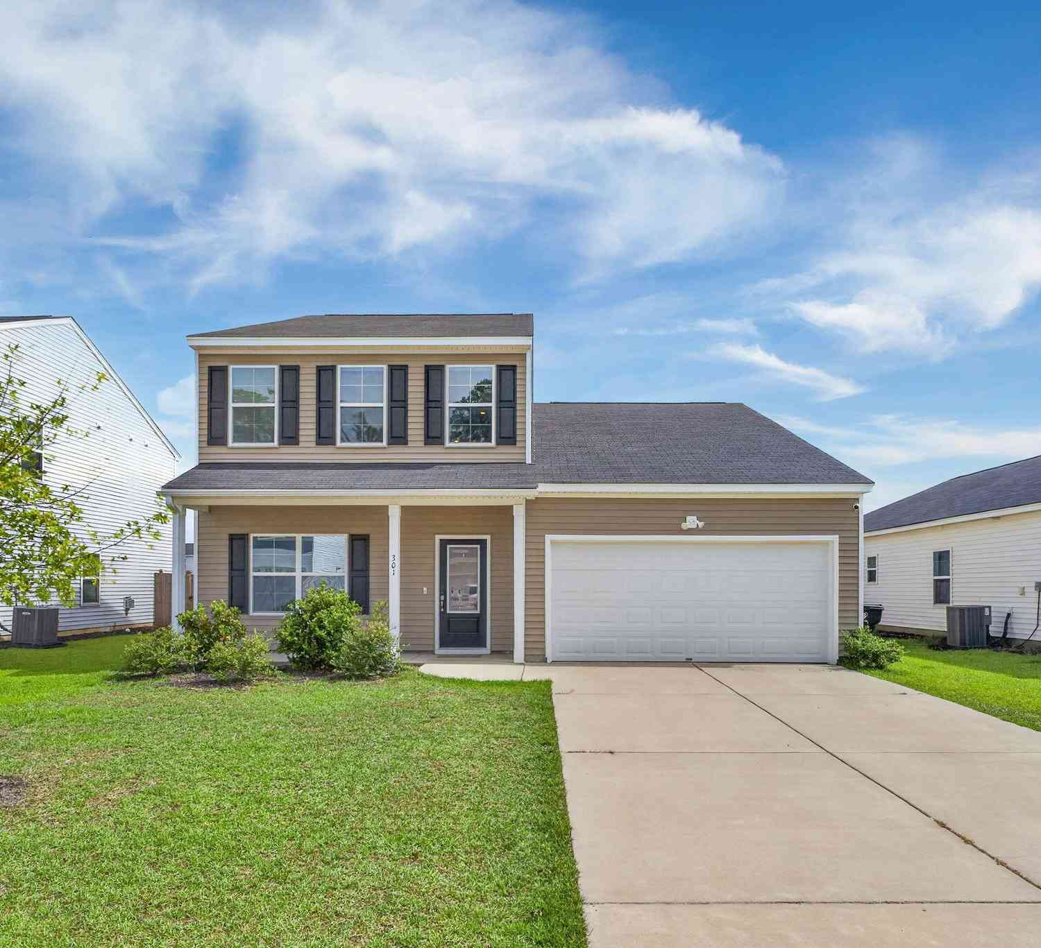 Homes For Sale - 301 Torslanda Lane<br/> Summerville, SC 29486