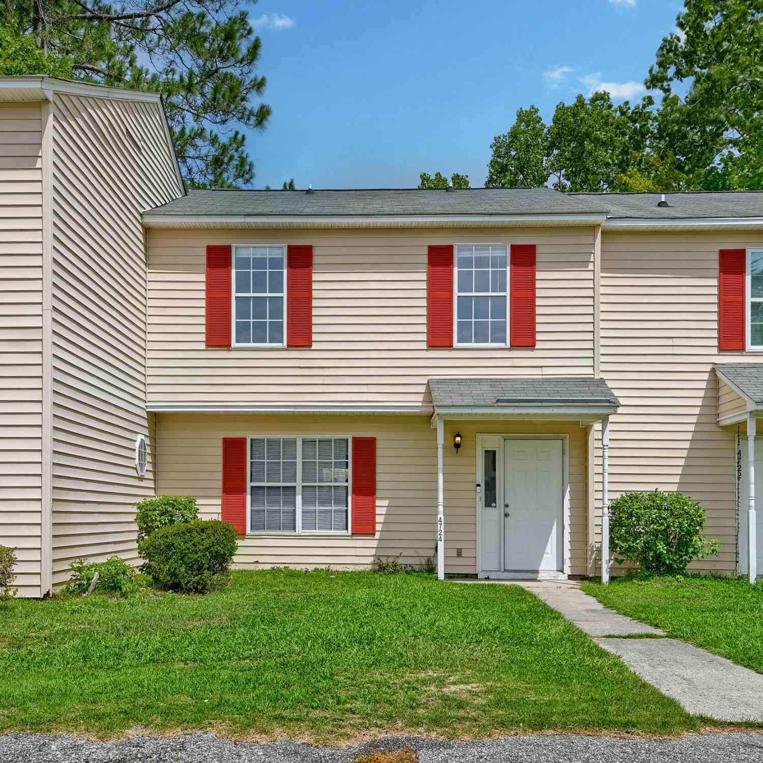 Townhouse For Sale - 4724 Bayfield Drive<br/> North Charleston, SC 29418
