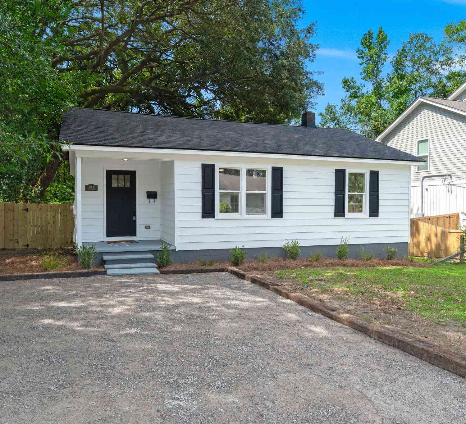 Homes For Sale - 1823 Lisa Street<br/> North Charleston, SC 29406