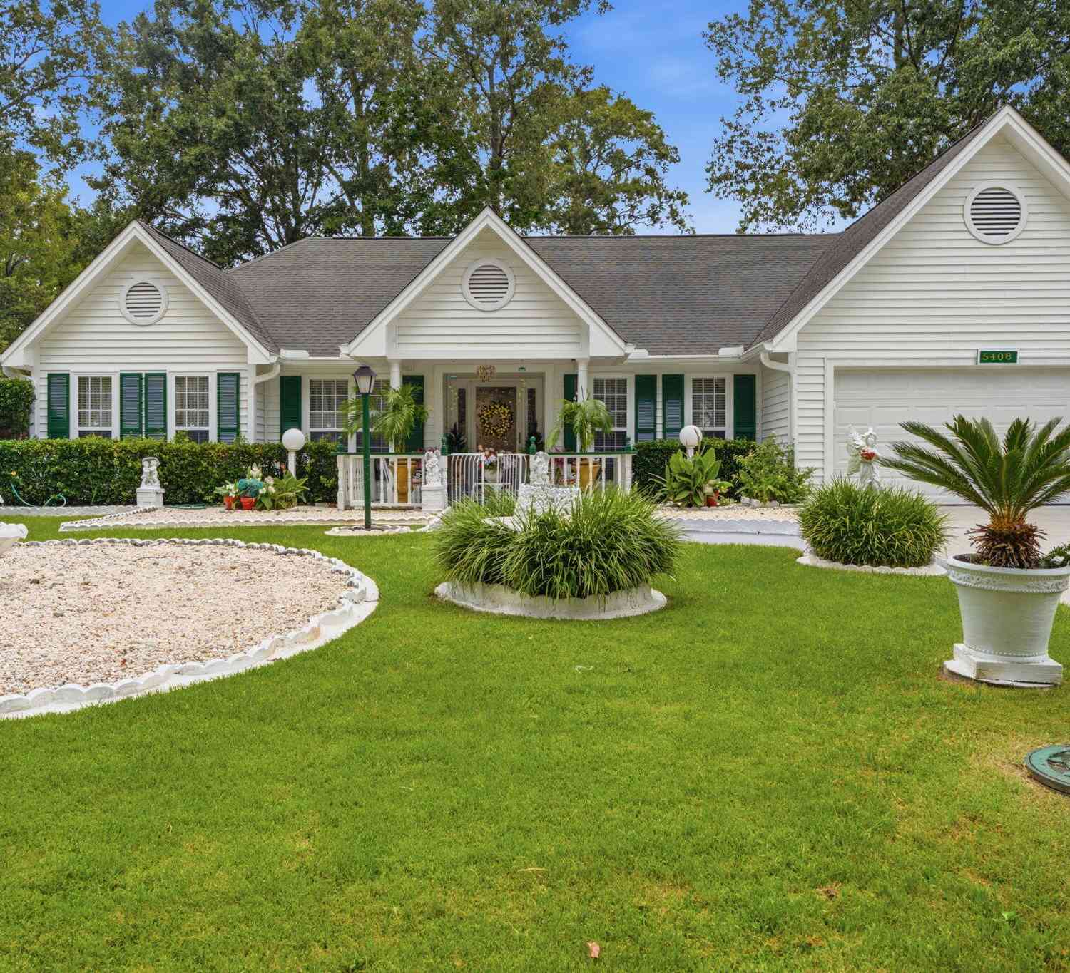 Homes For Sale - 5408 Vernon Place<br/> Charleston, SC 29418
