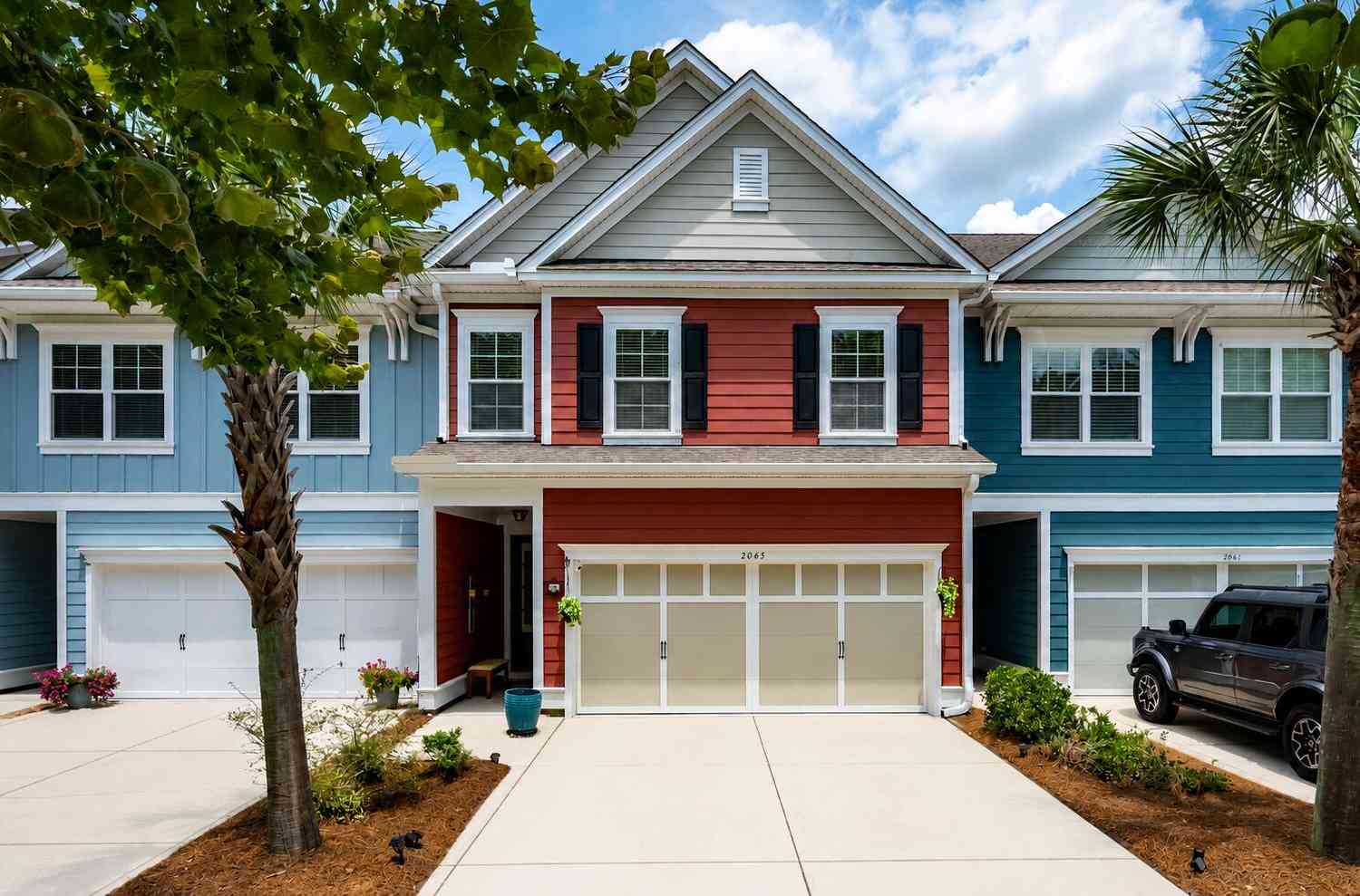 Townhouse For Sale - 2065 Kings Gate Lane<br/> Mount Pleasant, SC 29466