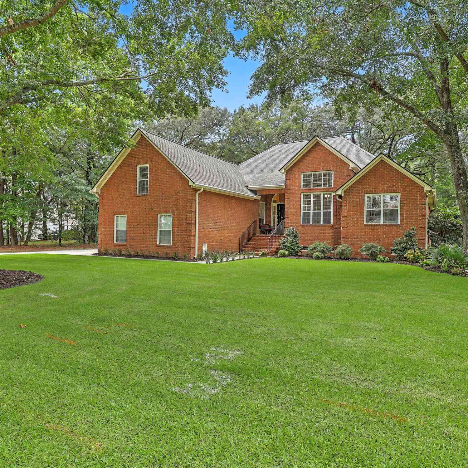 Homes For Sale - 667 Fisherman's Bend<br/> Mount Pleasant, SC 29464