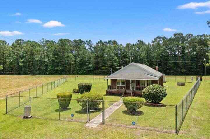 Homes For Sale - 7548 Highway 41<br/> Jamestown, SC 29453