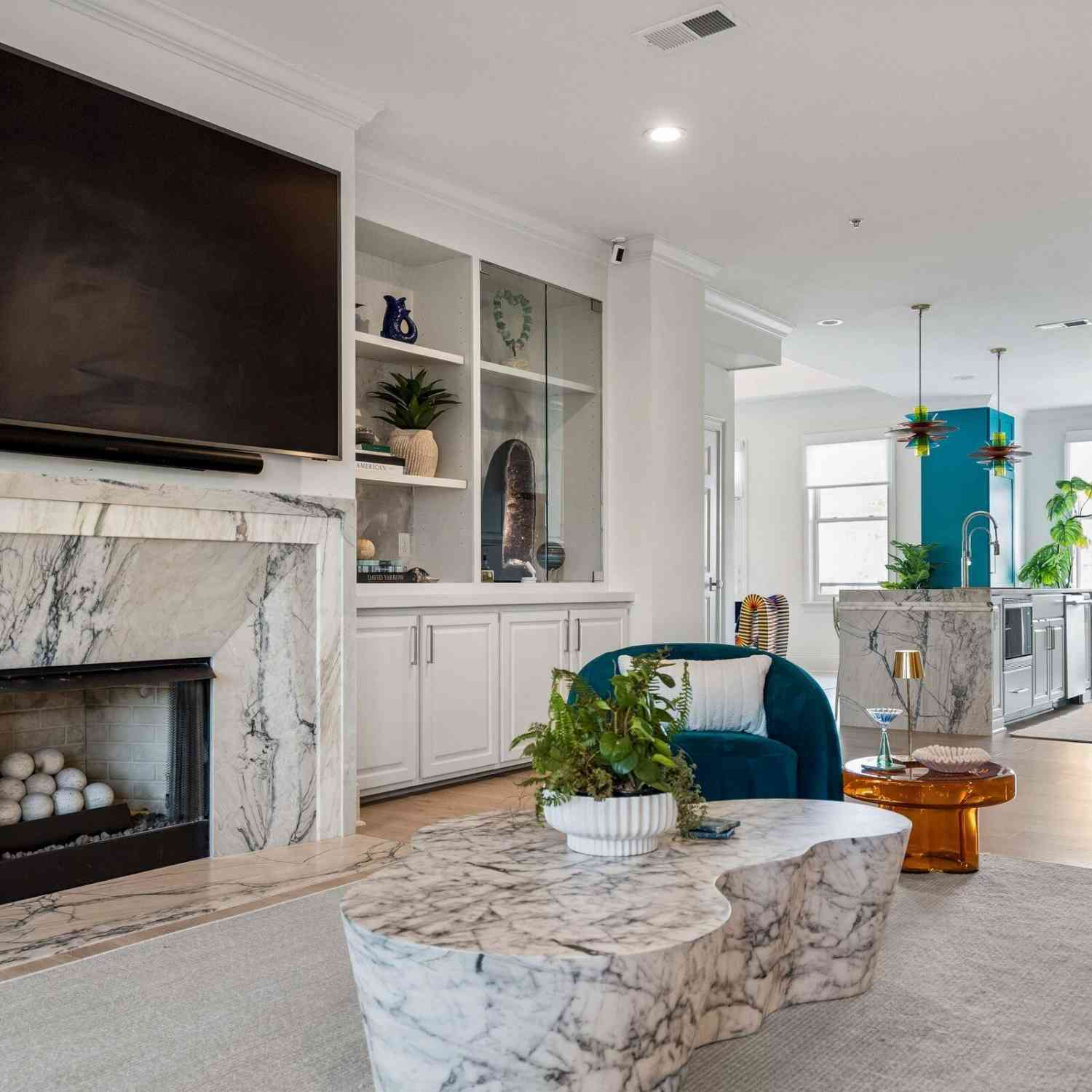 Condo For Sale - 245 Seven Farms Drive #APT 330<br/> Charleston, SC 29492