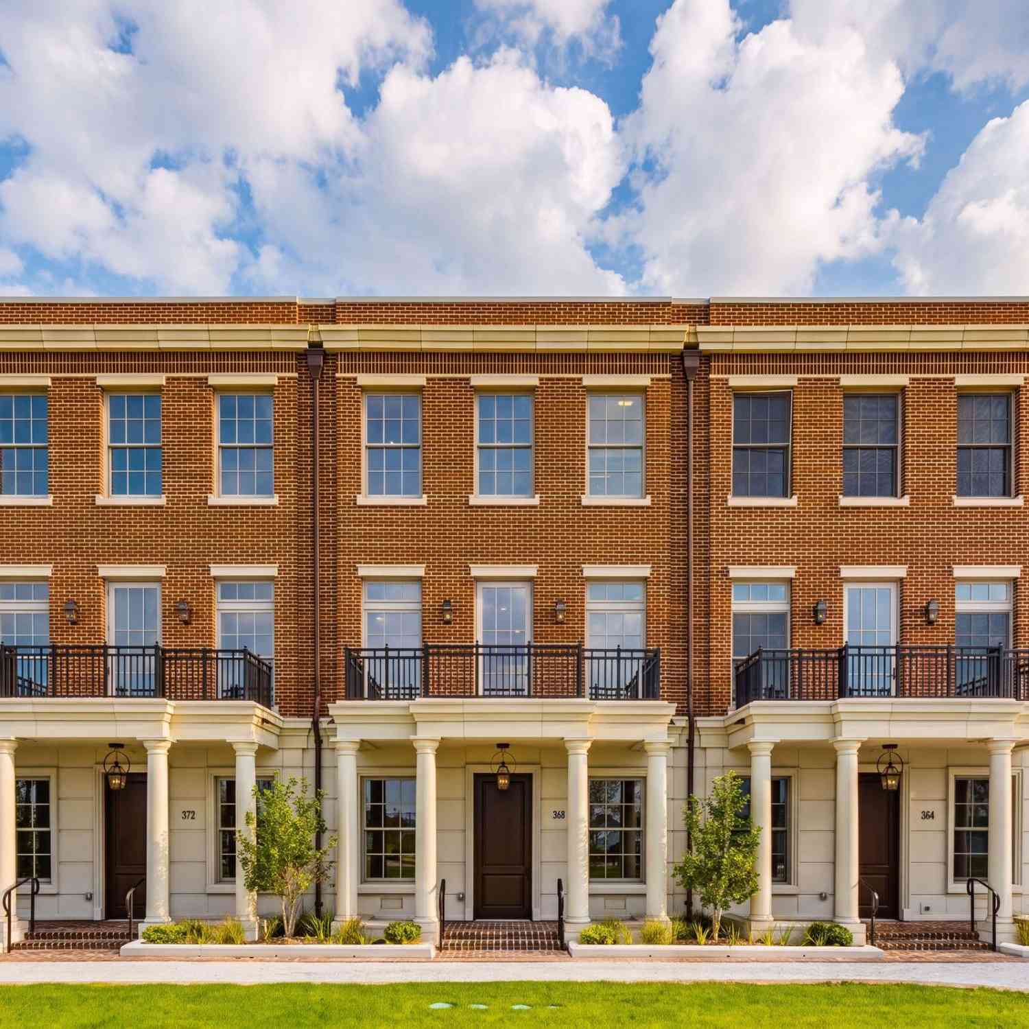 Townhouse For Sale - 368 Broad Street<br/> Charleston, SC 29401