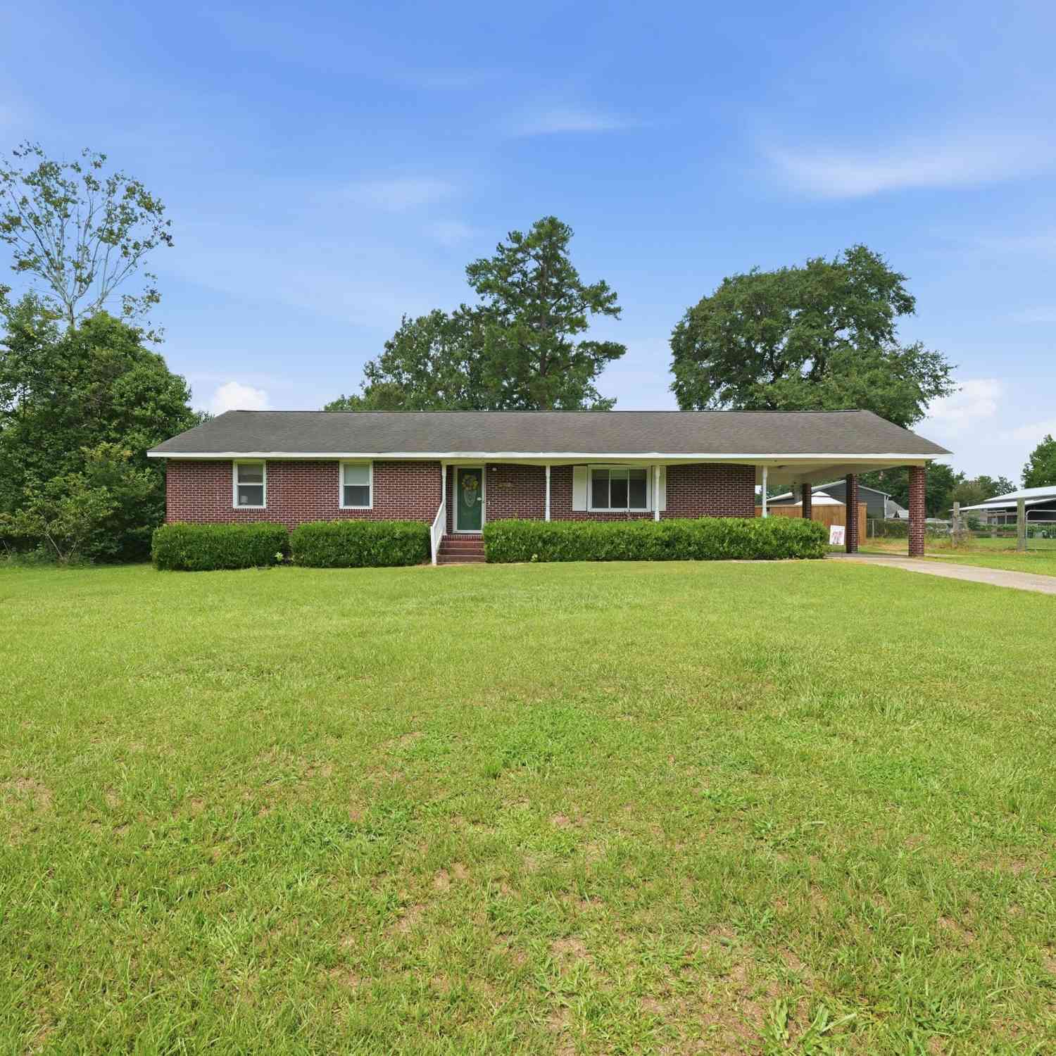 Homes For Sale - 135 Sandy Drive<br/> Moncks Corner, SC 29461