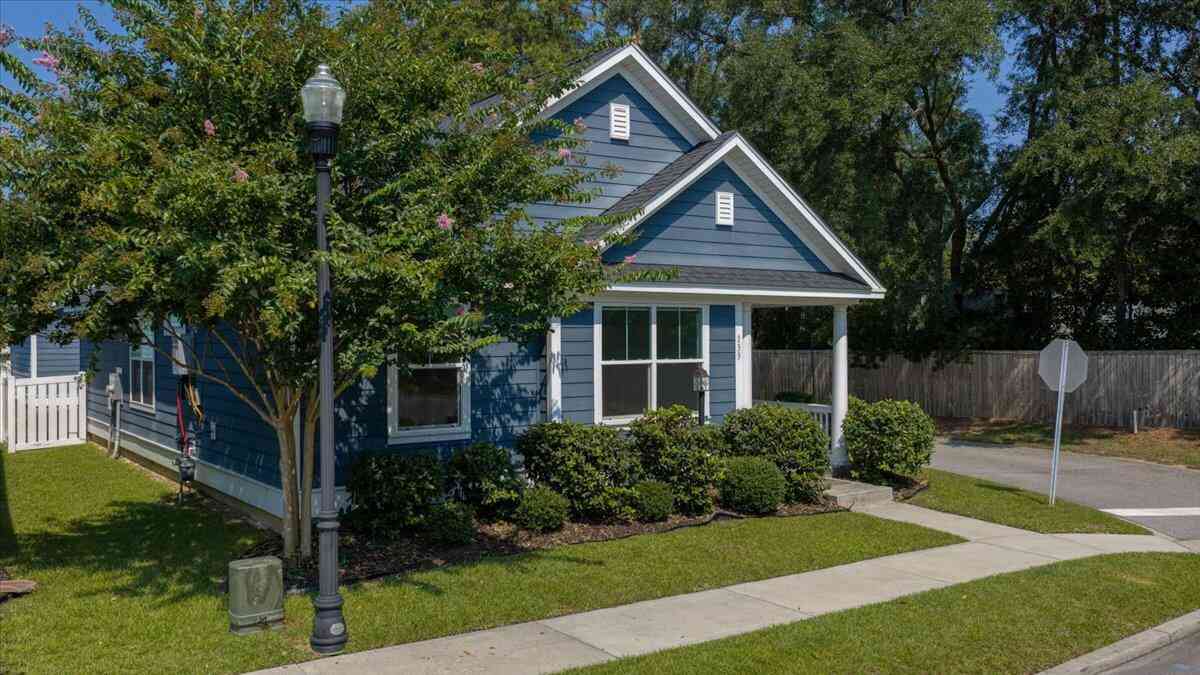 Homes For Sale - 133 Angelica Avenue<br/> Summerville, SC 29483