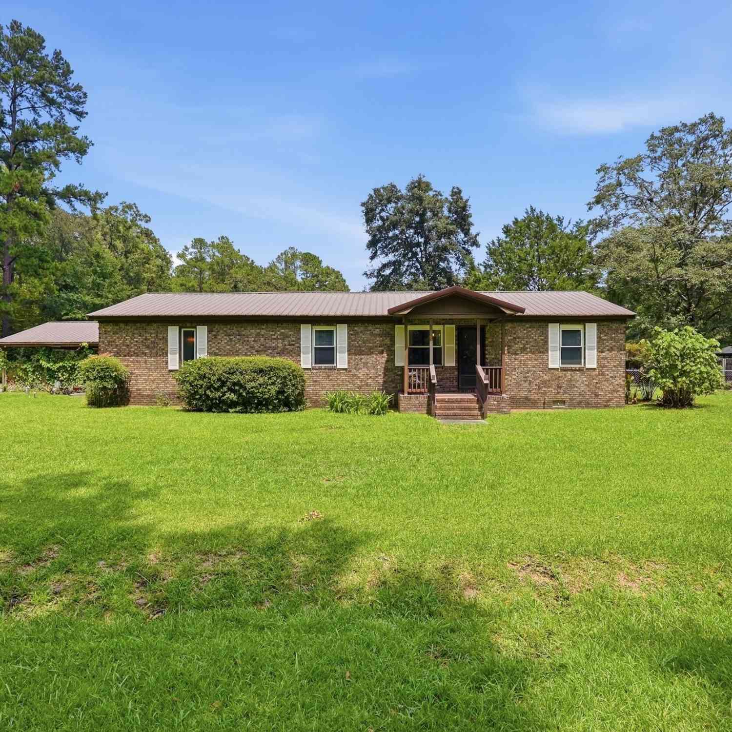Homes For Sale - 1002 Poplar<br/> Walterboro, SC 29488
