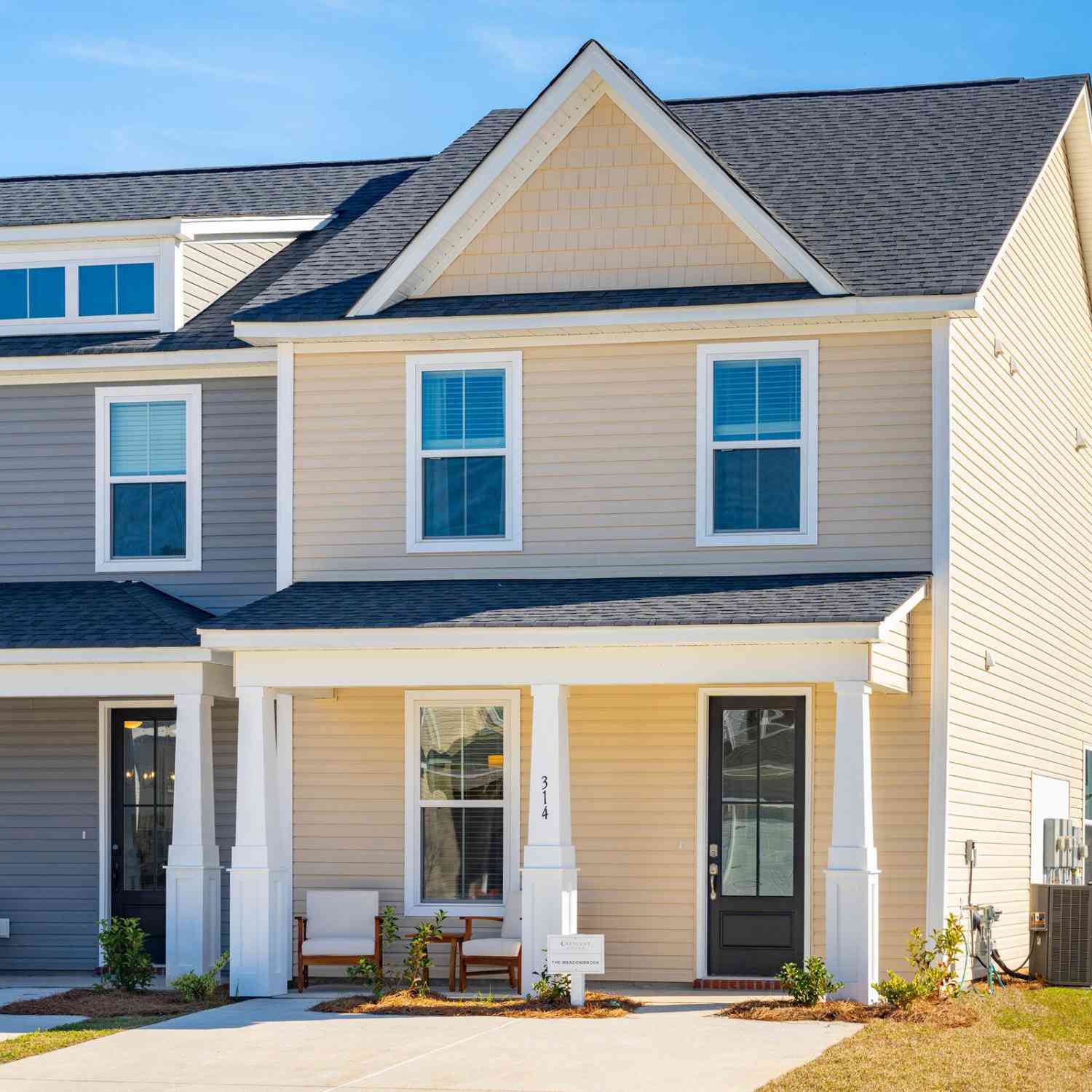 Townhouse For Sale - 237 Harding Lane<br/> Goose Creek, SC 29445