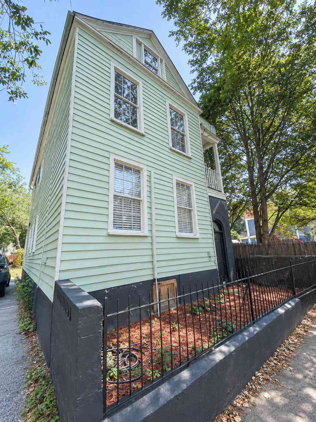 Homes For Rent - 9 John Street #B<br/> Charleston, SC 29403
