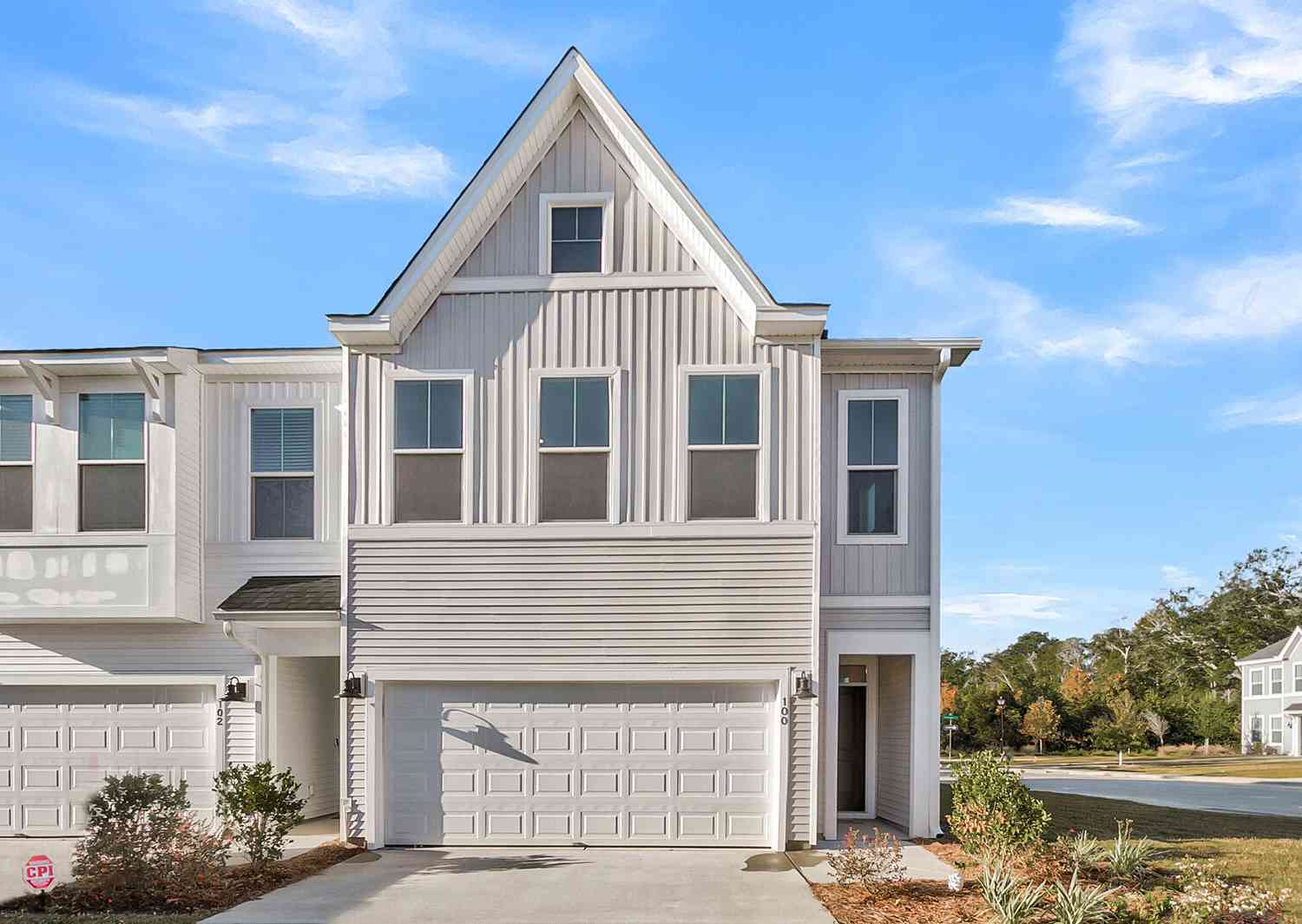 Townhouse For Sale - 100 Brown Swiss Circle<br/> Summerville, SC 29483