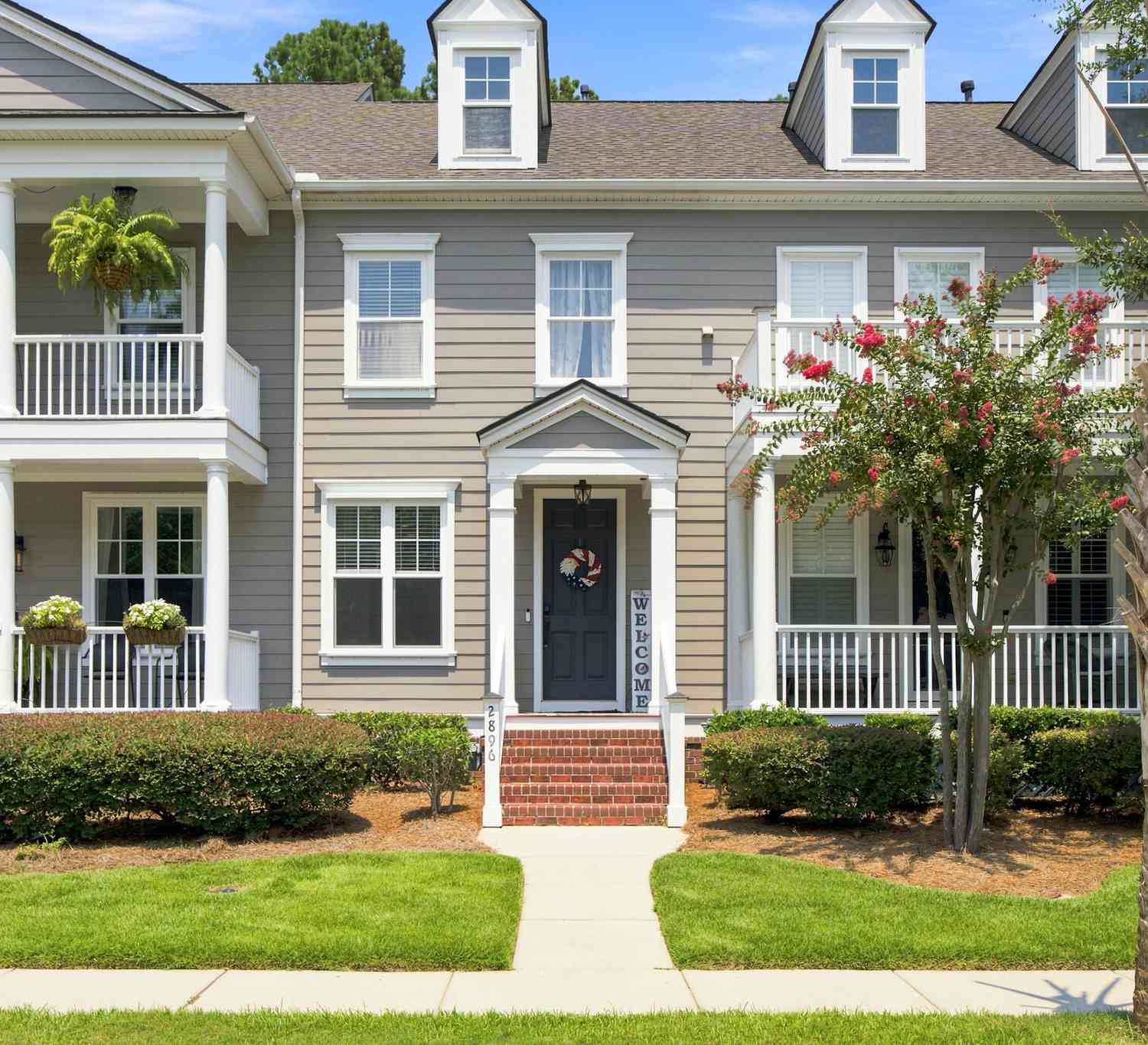 Townhouse For Sale - 2896 Treadwell Street<br/> Charleston County, Mount Pleasant, SC 29466