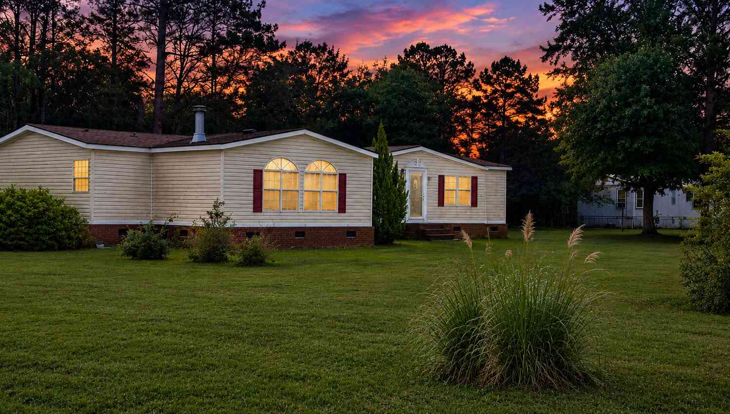 Homes For Sale - 215 Walker Street<br/> Walterboro, SC 29488