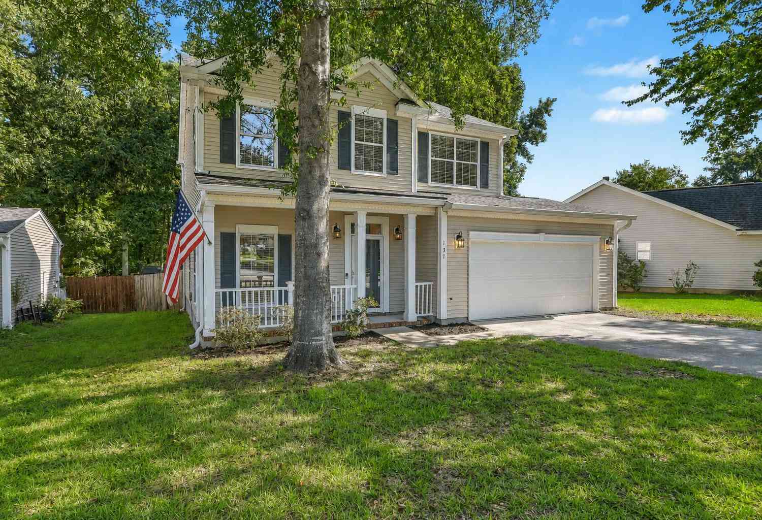 Homes For Sale - 137 Stonehurst Drive<br/> Goose Creek, SC 29445