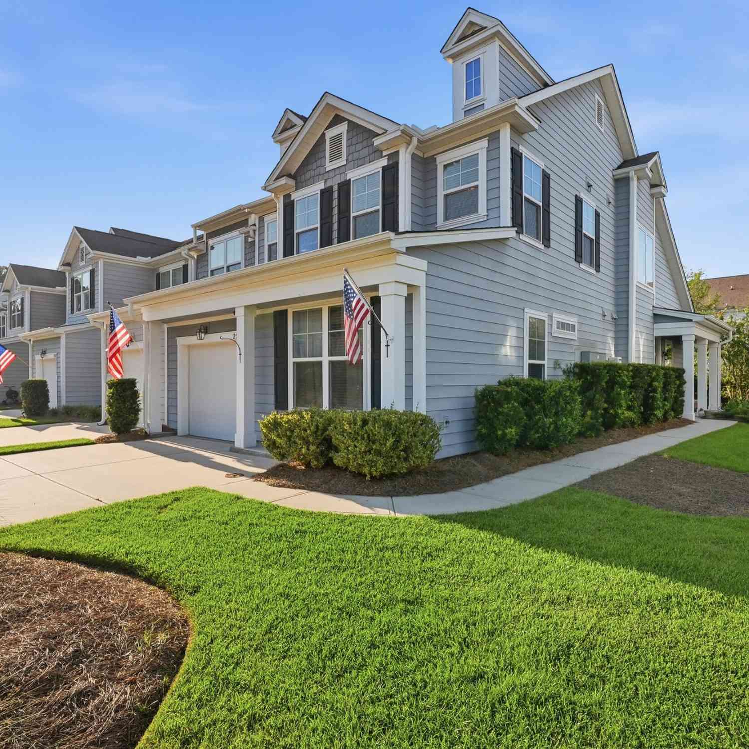 Townhouse For Sale - 2591 Kingsfield Street<br/> Mount Pleasant, SC 29466