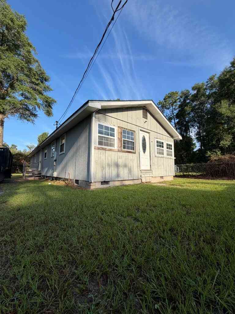 Homes For Sale - 125 Lewis Street<br/> Colleton County, Walterboro, SC 29488
