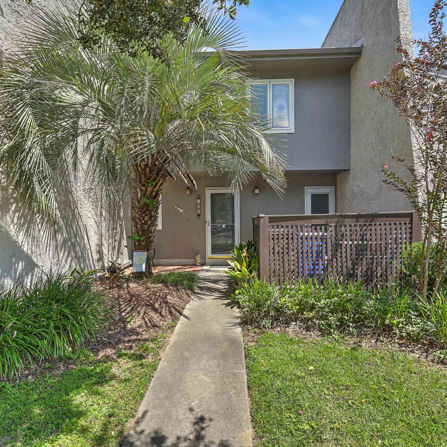 Townhouse For Sale - 106 Ventura Place<br/> Mount Pleasant, SC 29464