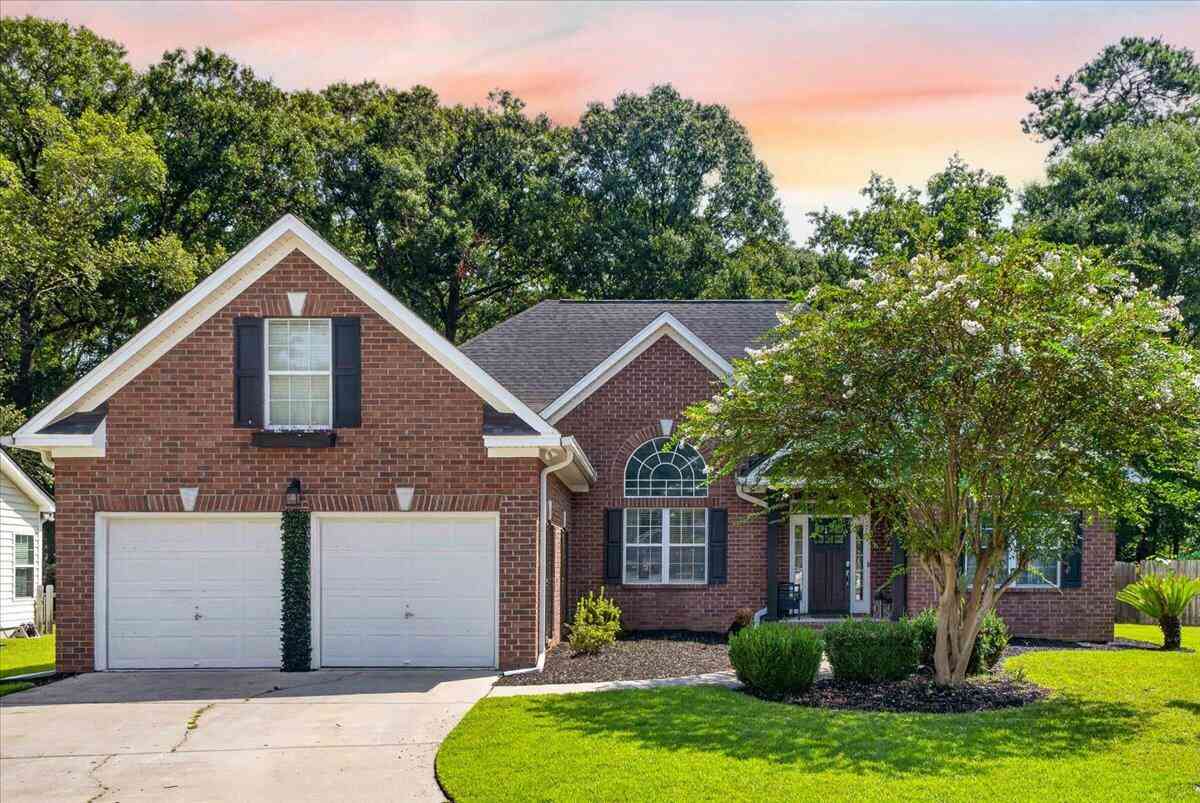 Homes For Sale - 156 Willowbend Lane<br/> Summerville, SC 29485