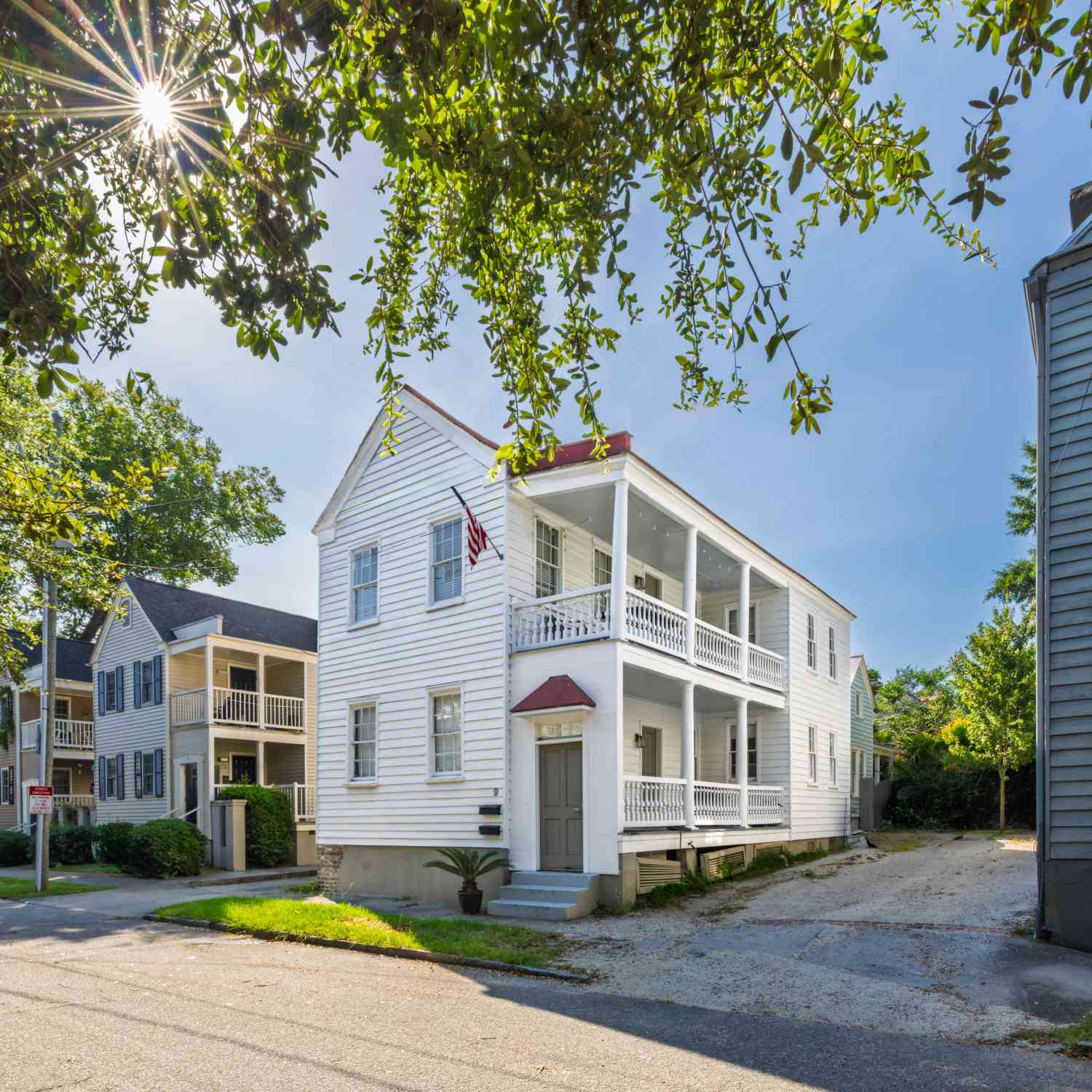 Homes For Sale - 9 Marion Street<br/> Charleston, SC 29403