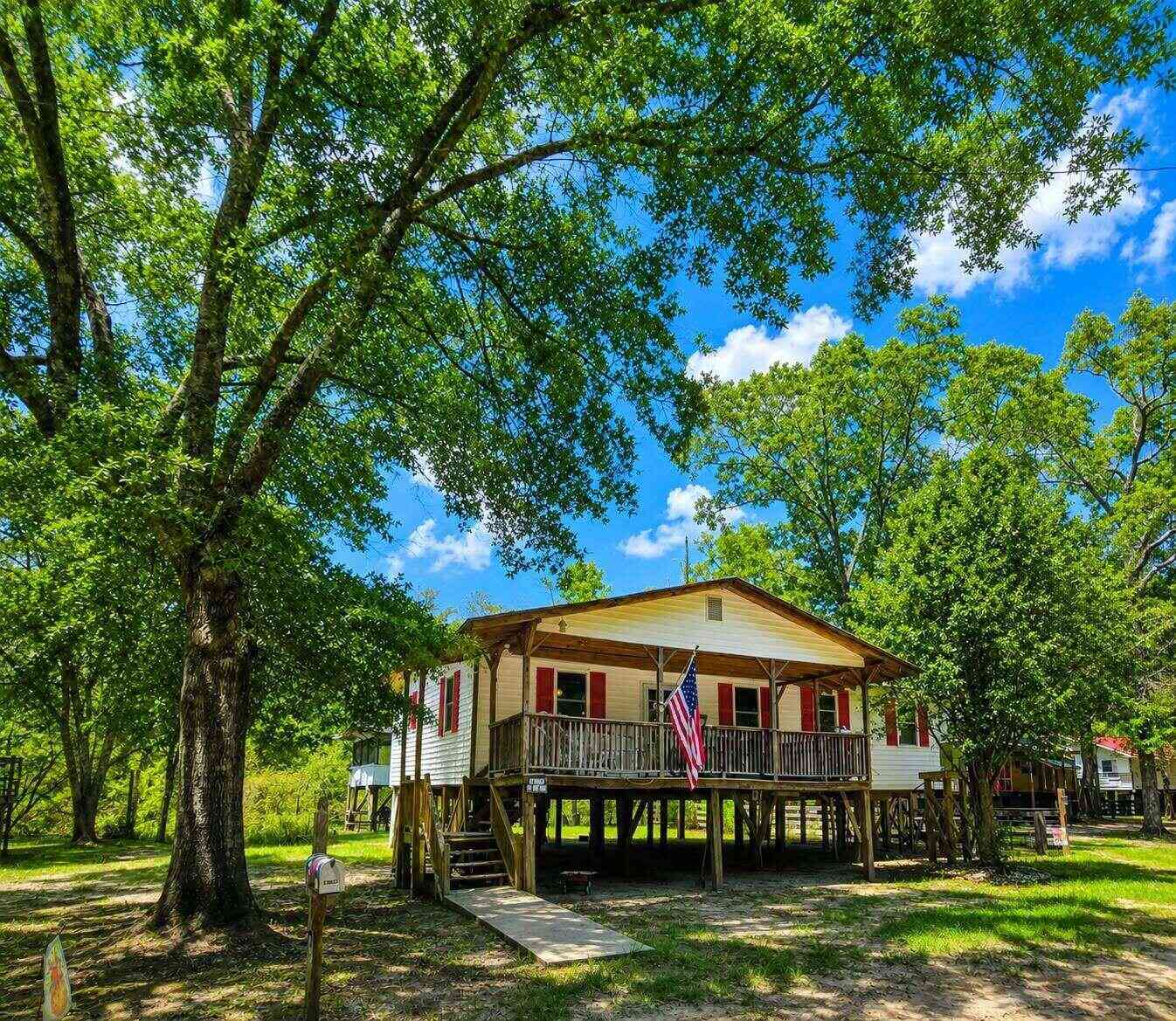 Homes For Sale - 1239 Holly Ridge Lane<br/> Colleton County, Cottageville, SC 29435