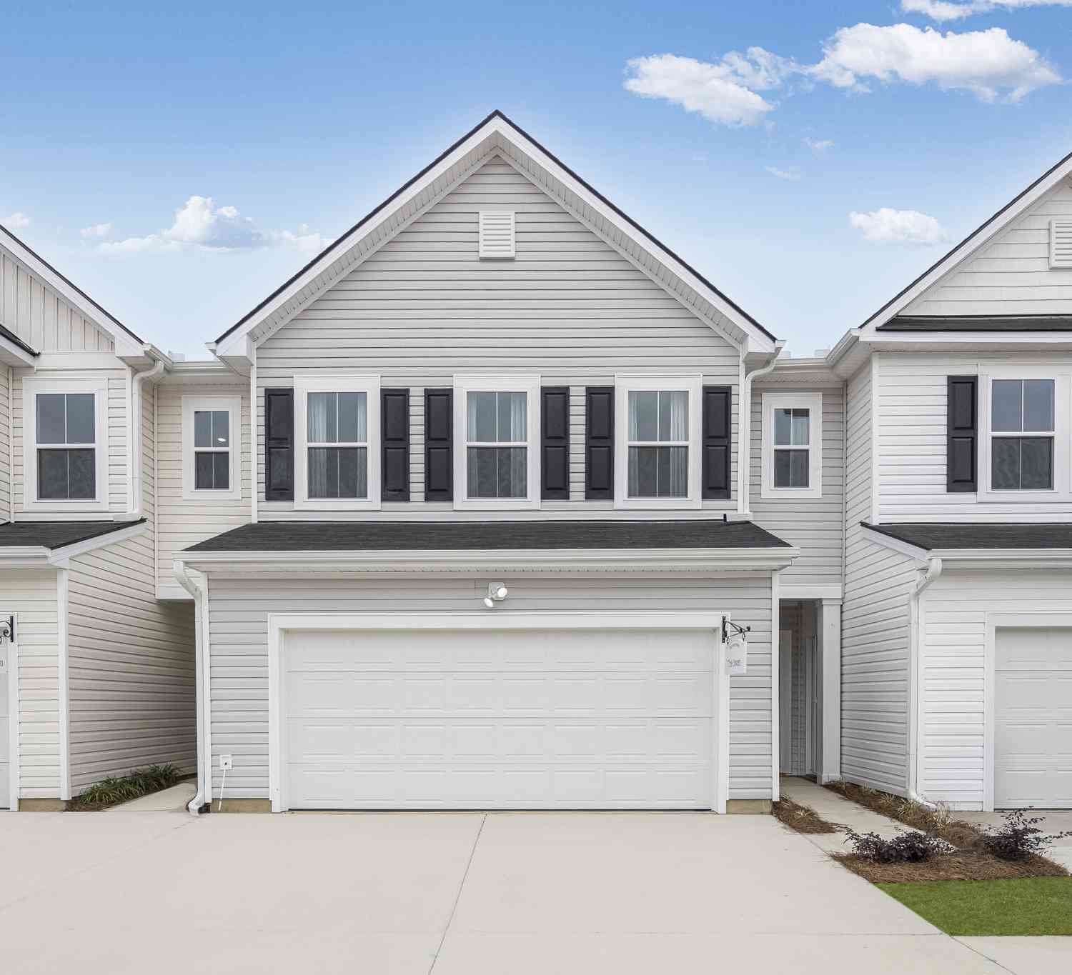 Condo For Sale - 116 Green Thistle Way<br/> Summerville, SC 29483