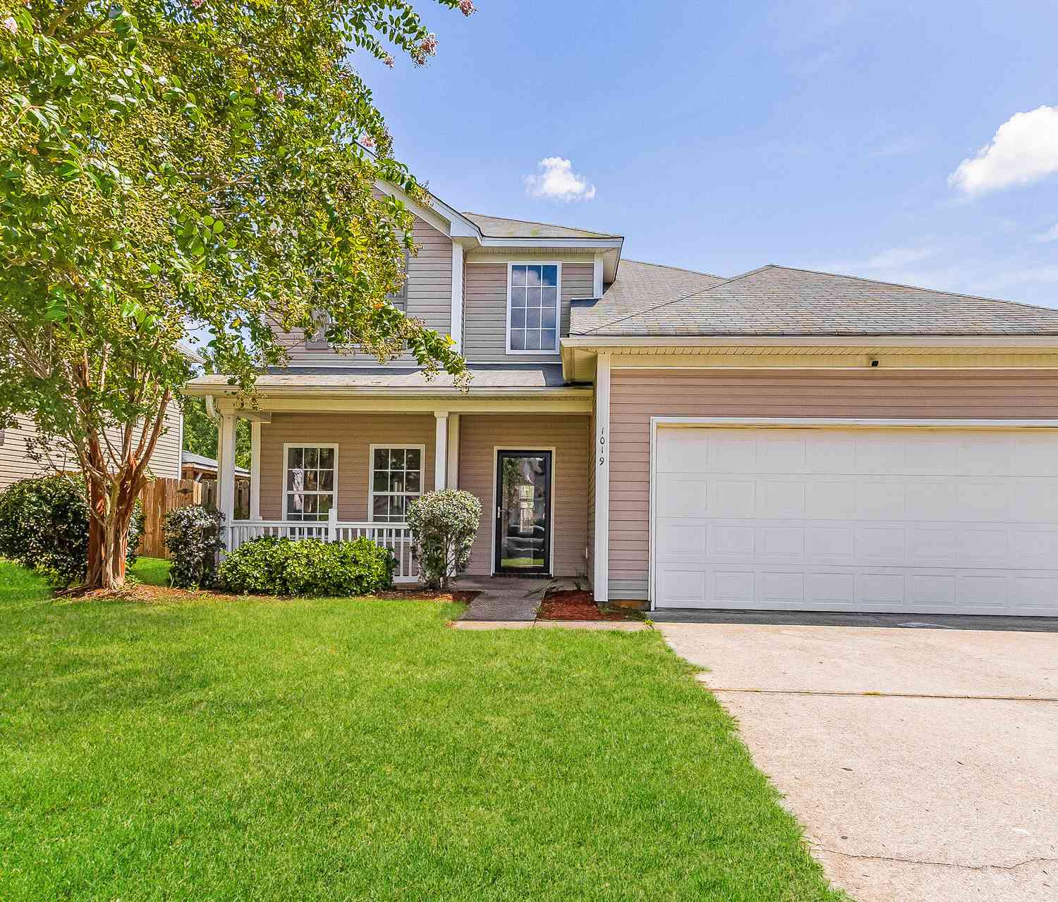 Homes For Sale - 1019 Sterling Lane<br/> Summerville, SC 29483