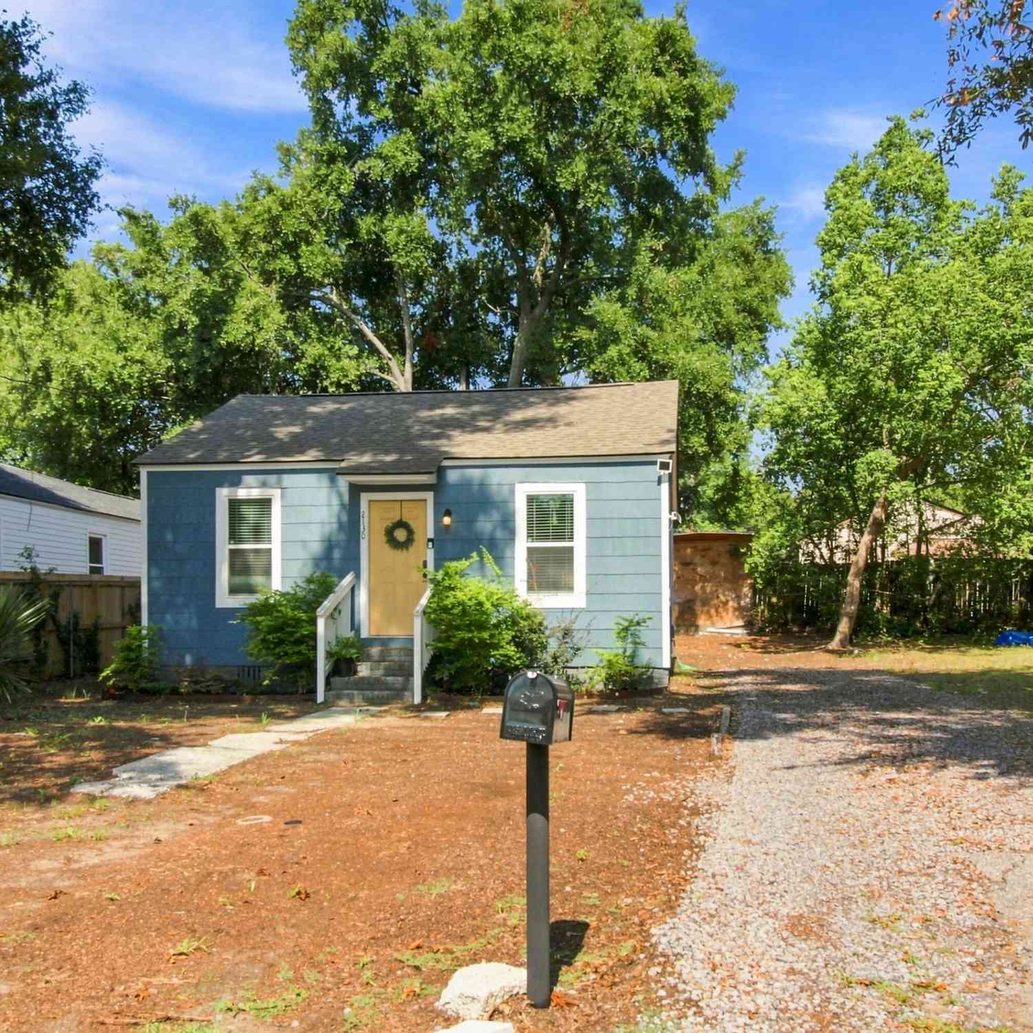 Homes For Sale - 2130 Commander Road<br/> North Charleston, SC 29405