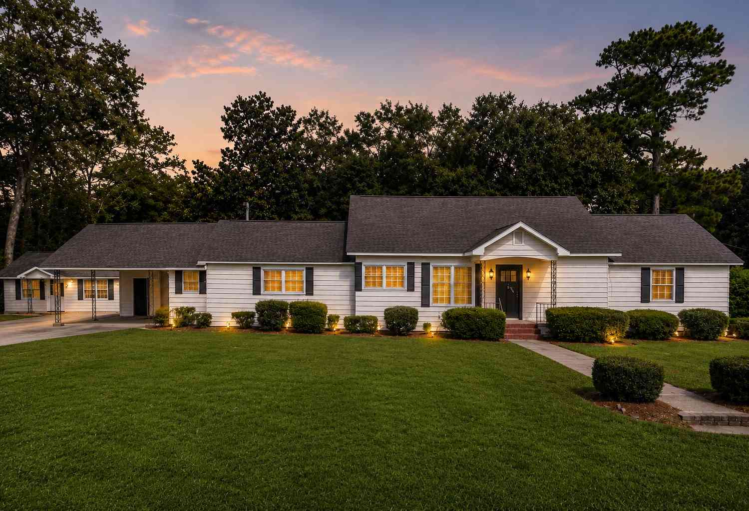 Homes For Sale - 200 Hill Street<br/> Moncks Corner, SC 29461