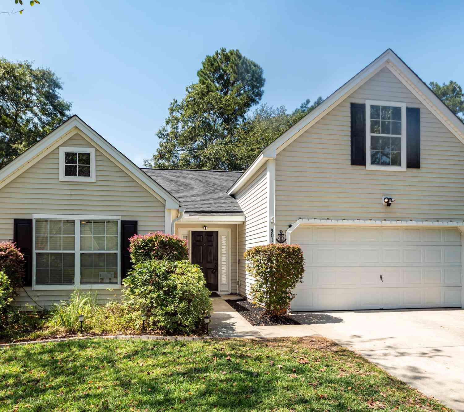 Homes For Sale - 9017 Greenbriar Drive<br/> Summerville, SC 29485