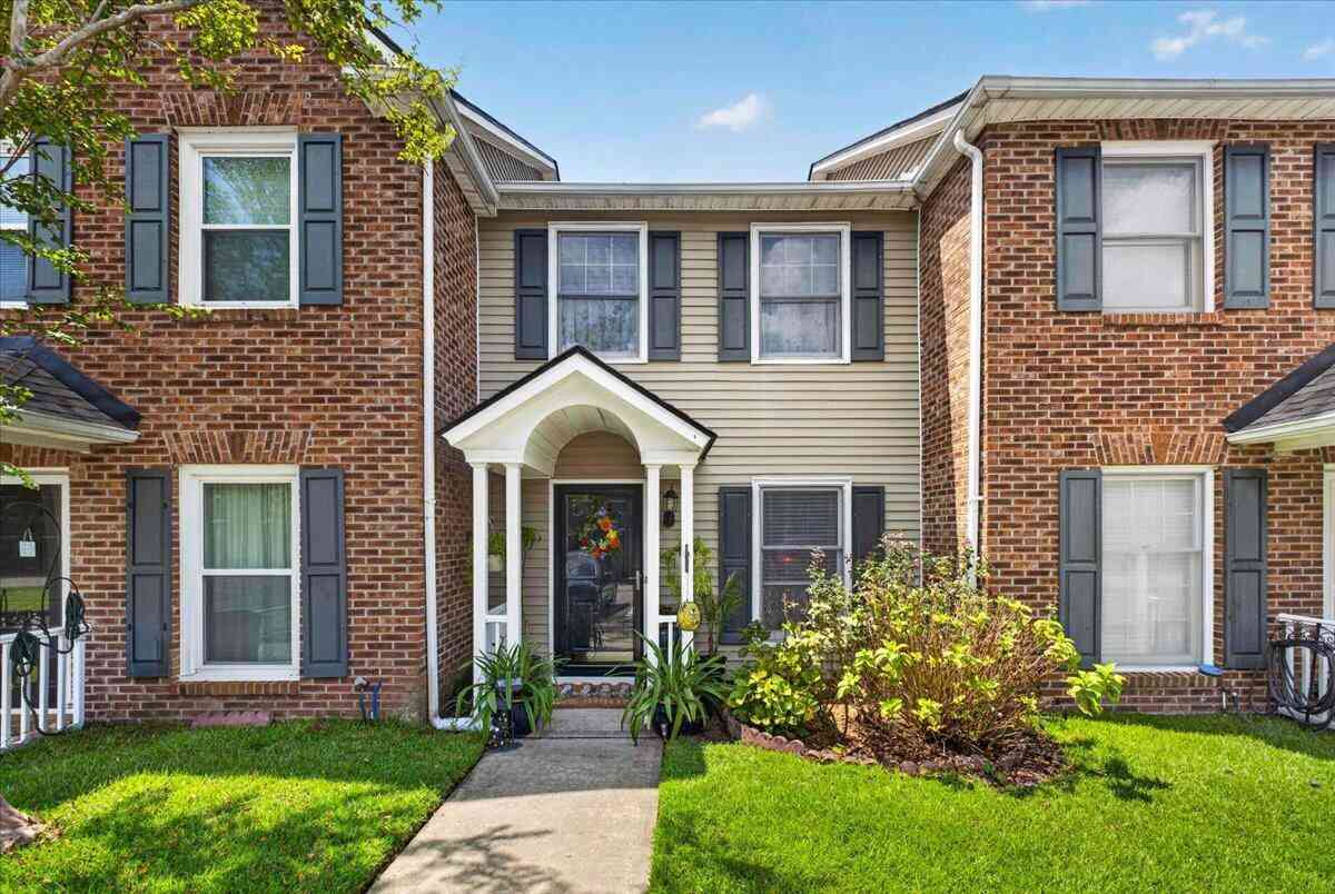 Townhouse For Sale - 705 Reserve Way<br/> Dorchester County, Summerville, SC 29485