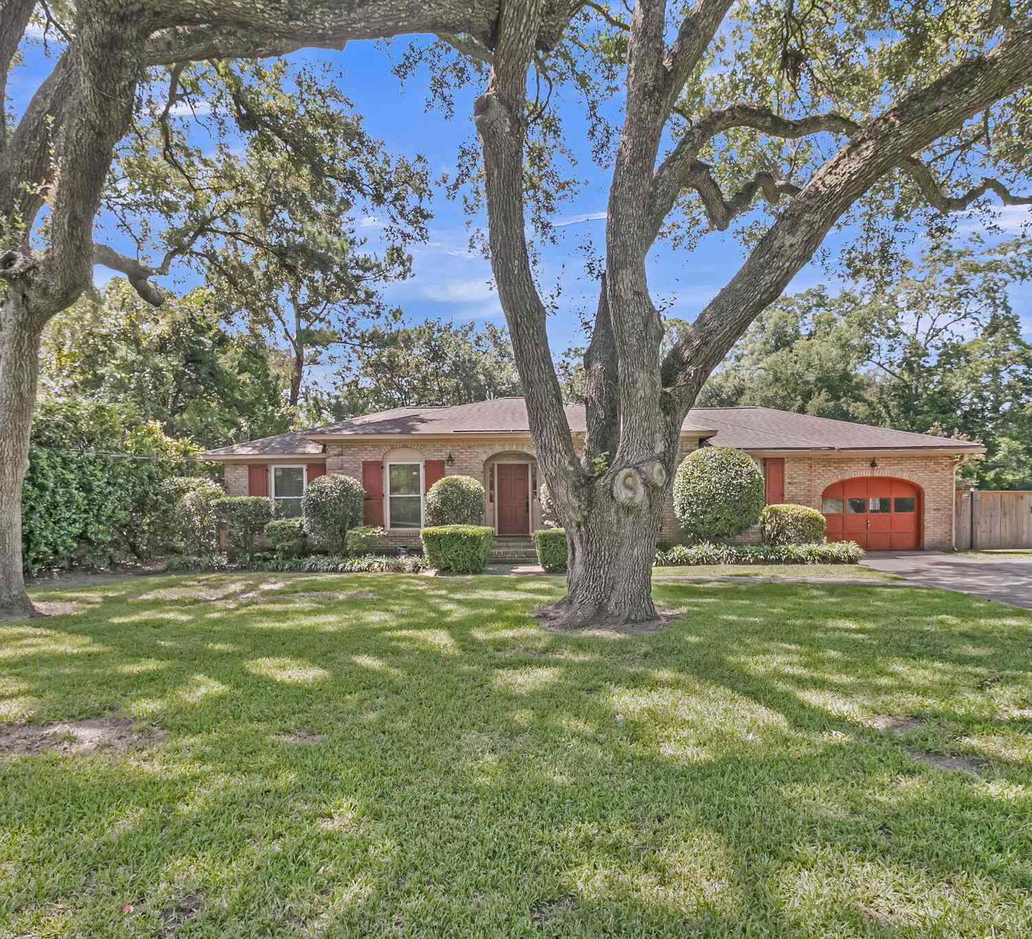 Homes For Sale - 749 Beauregard Street<br/> Charleston, SC 29412