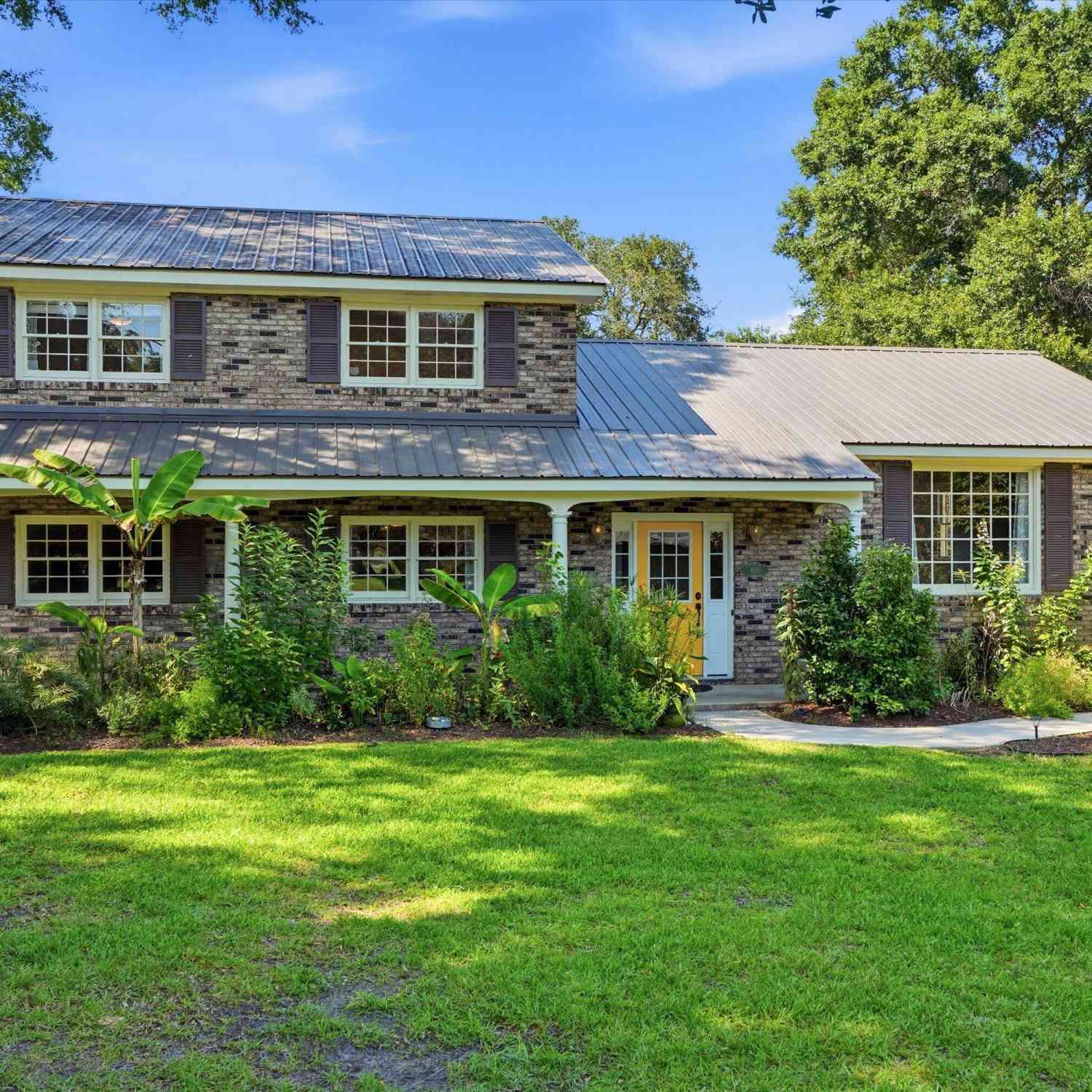 Homes For Sale - 454 Trapier Drive<br/> Charleston, SC 29412