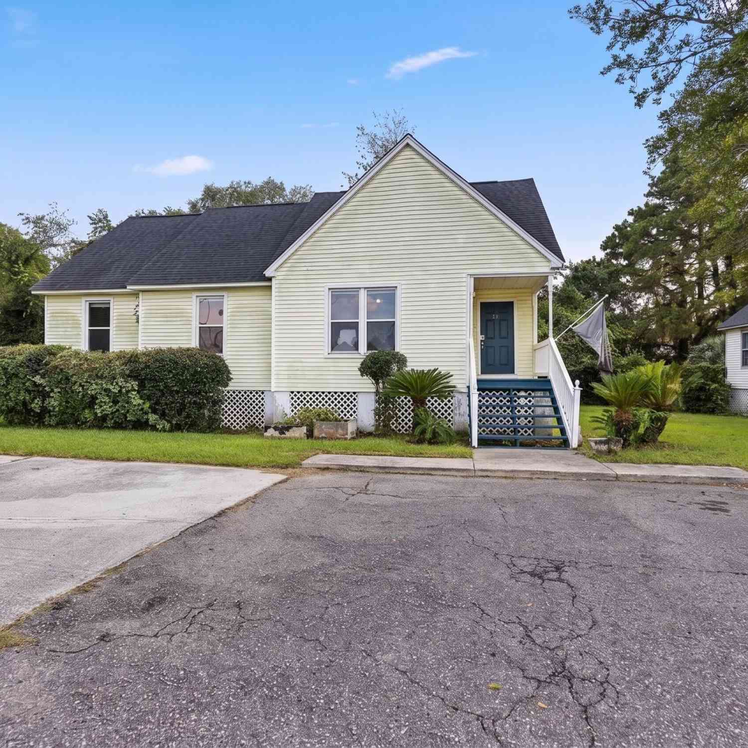 Homes For Sale - 324 Harbor Gate Drive<br/> Mount Pleasant, SC 29464