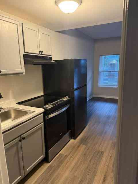 Homes For Rent - 143 St Philip Street #B-102<br/> Charleston, SC 29403