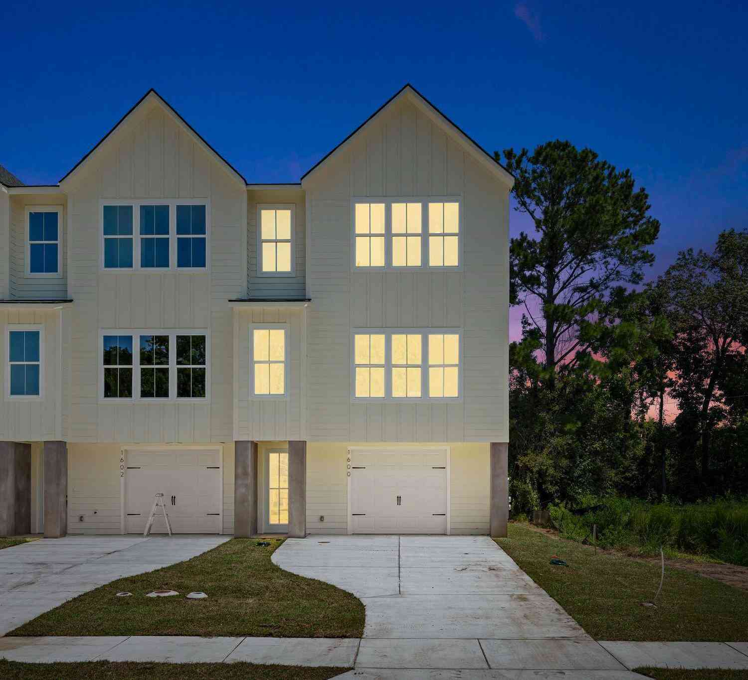 Townhouse For Sale - 1600 Lauda Drive<br/> Mount Pleasant, SC 29464