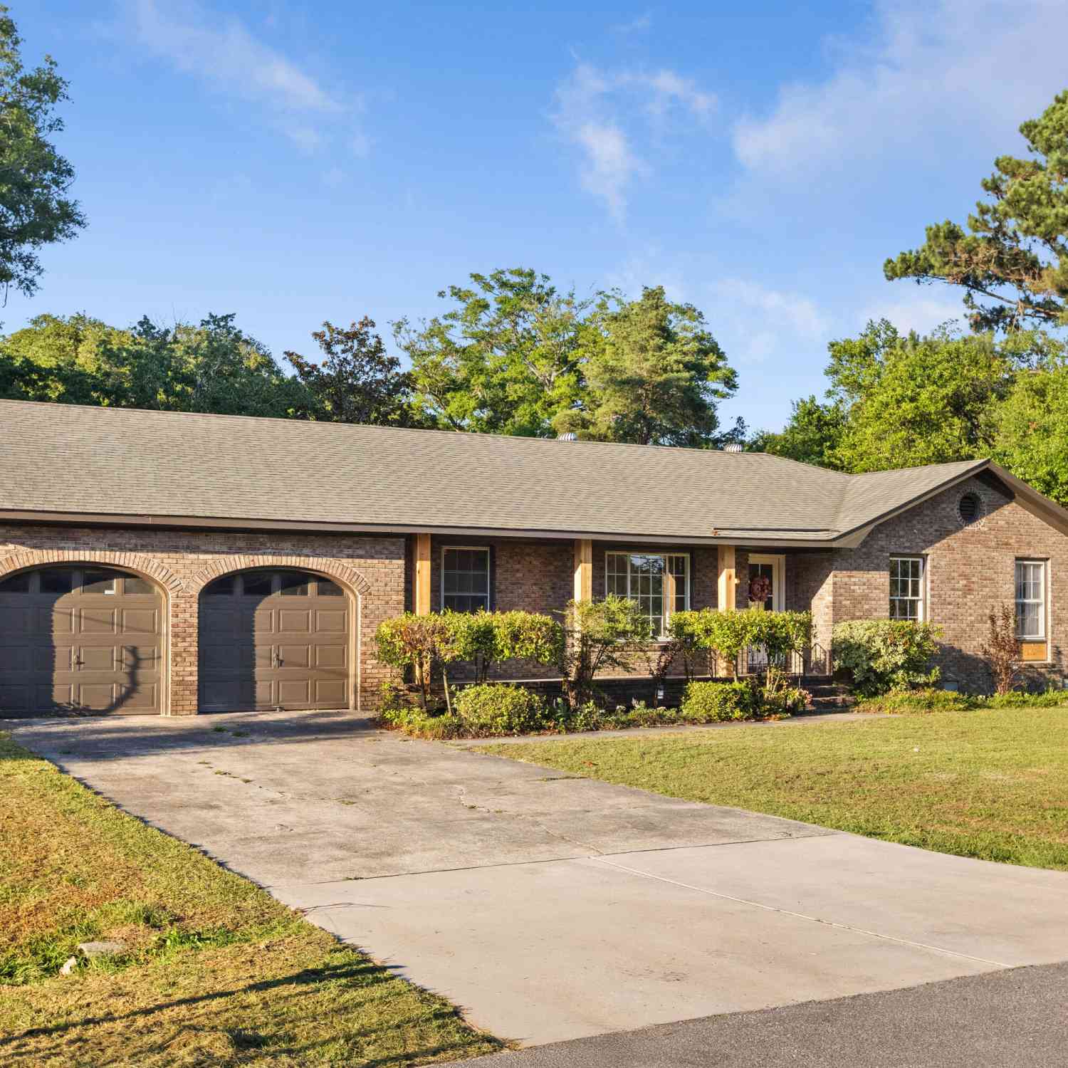 Homes For Sale - 742 Leafwood Road<br/> Charleston, SC 29412