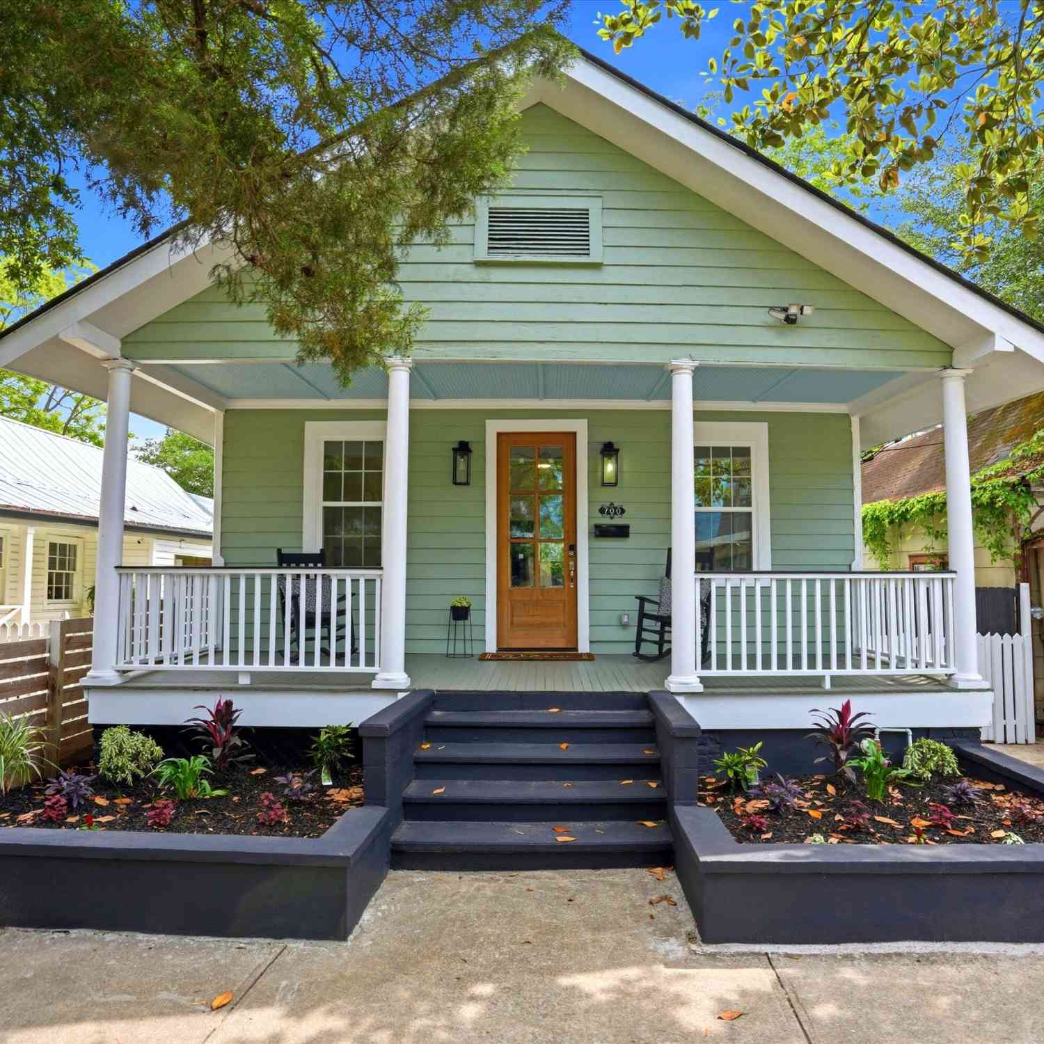 Homes For Rent - 700 Meeting Street<br/> Charleston, SC 29403