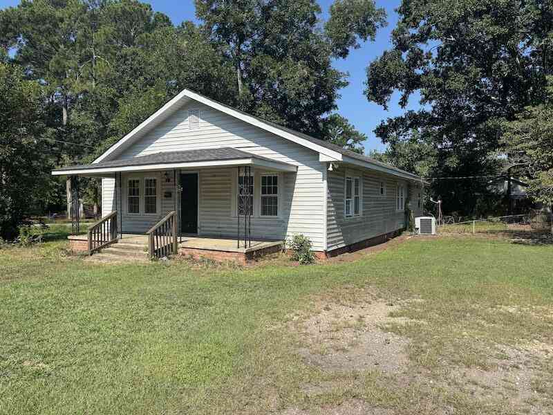 Homes For Sale - 800 Mobley Street<br/> Edgefield County, Johnston, SC 29832