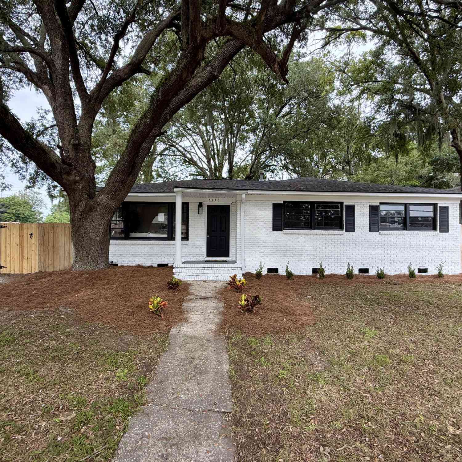 Homes For Sale - 5134 Dorchester Road<br/> North Charleston, SC 29418