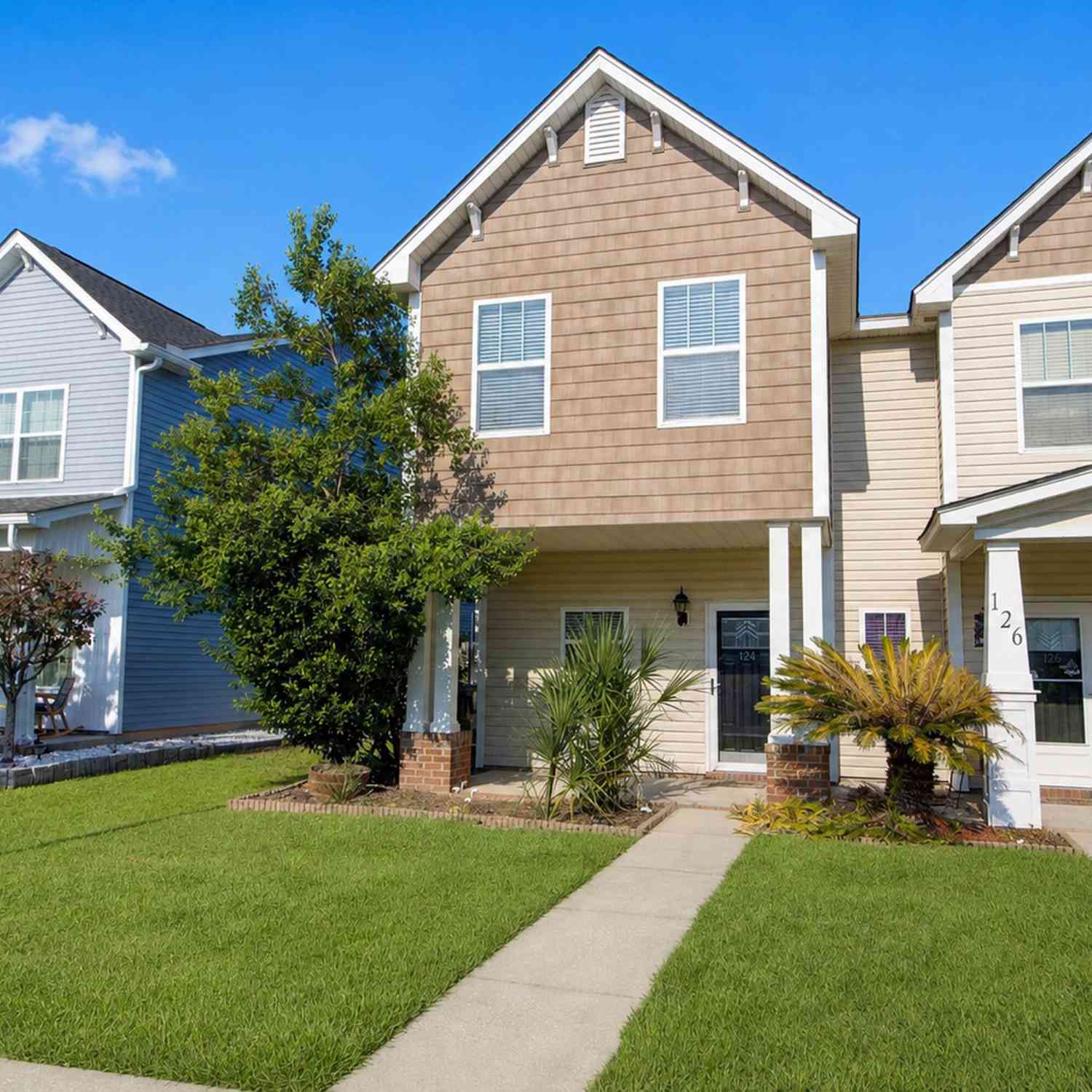 Townhouse For Sale - 124 Kirkland Street<br/> Berkeley County, Goose Creek, SC 29445