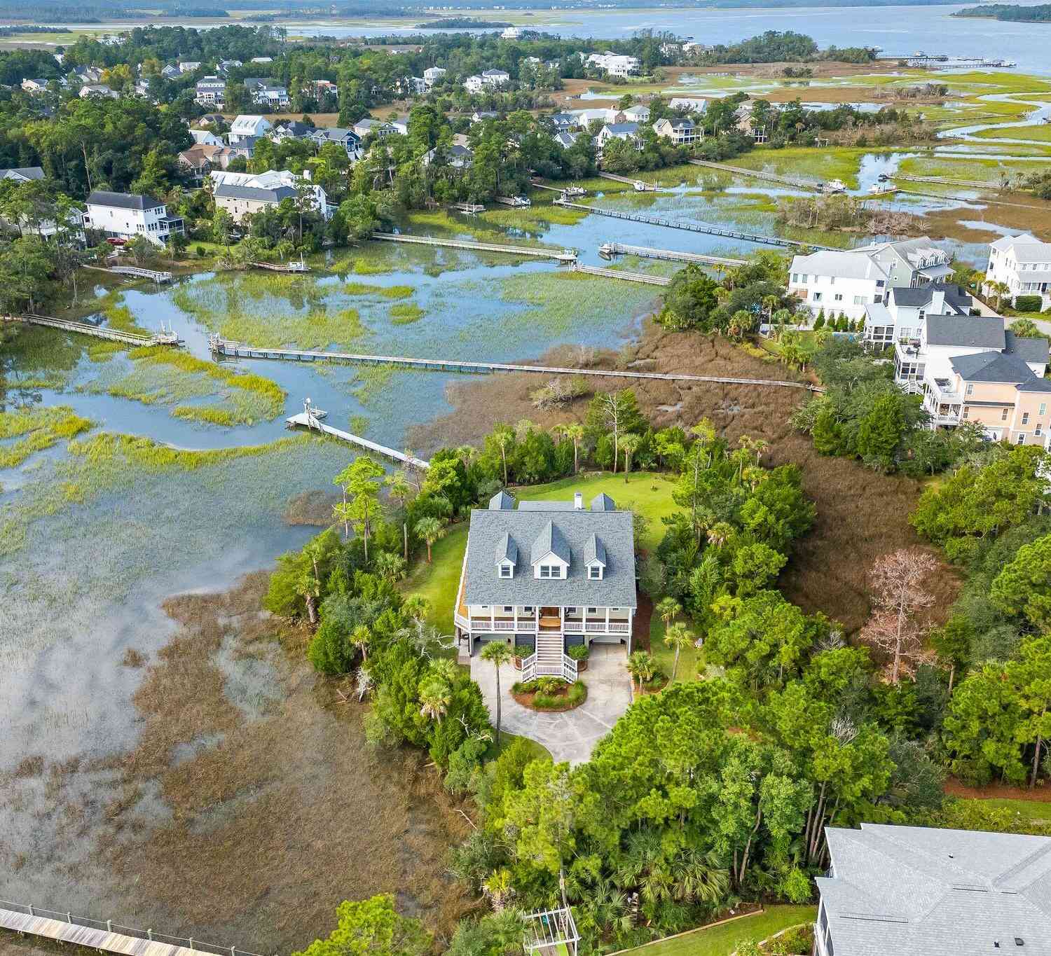 Homes For Sale - 1924 Shields Lane<br/> Mount Pleasant, SC 29466