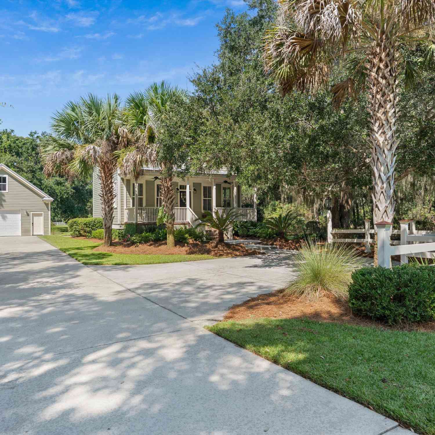 Homes For Sale - 29 N Fort Fremont Court<br/> Saint Helena Island, SC 29920