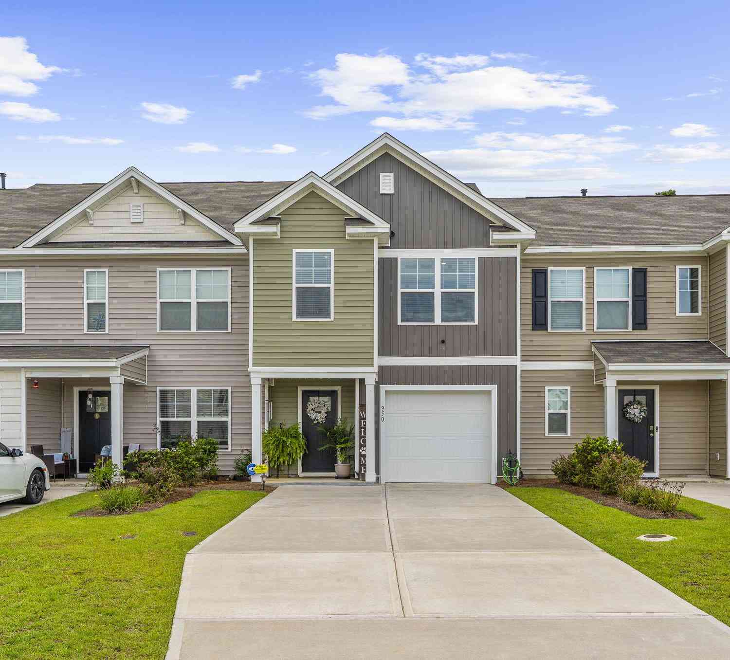Townhouse For Sale - 950 Long Bluff Road<br/> Berkeley County, Summerville, SC 29486