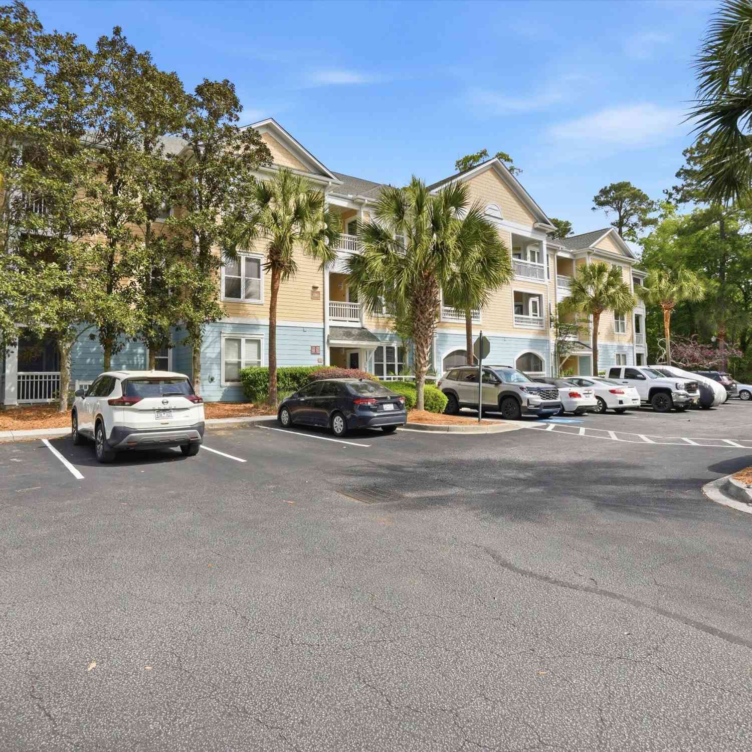 Homes For Sale - 400 Bucksley Lane #UNIT 204<br/> Berkeley County, Charleston, SC 29492