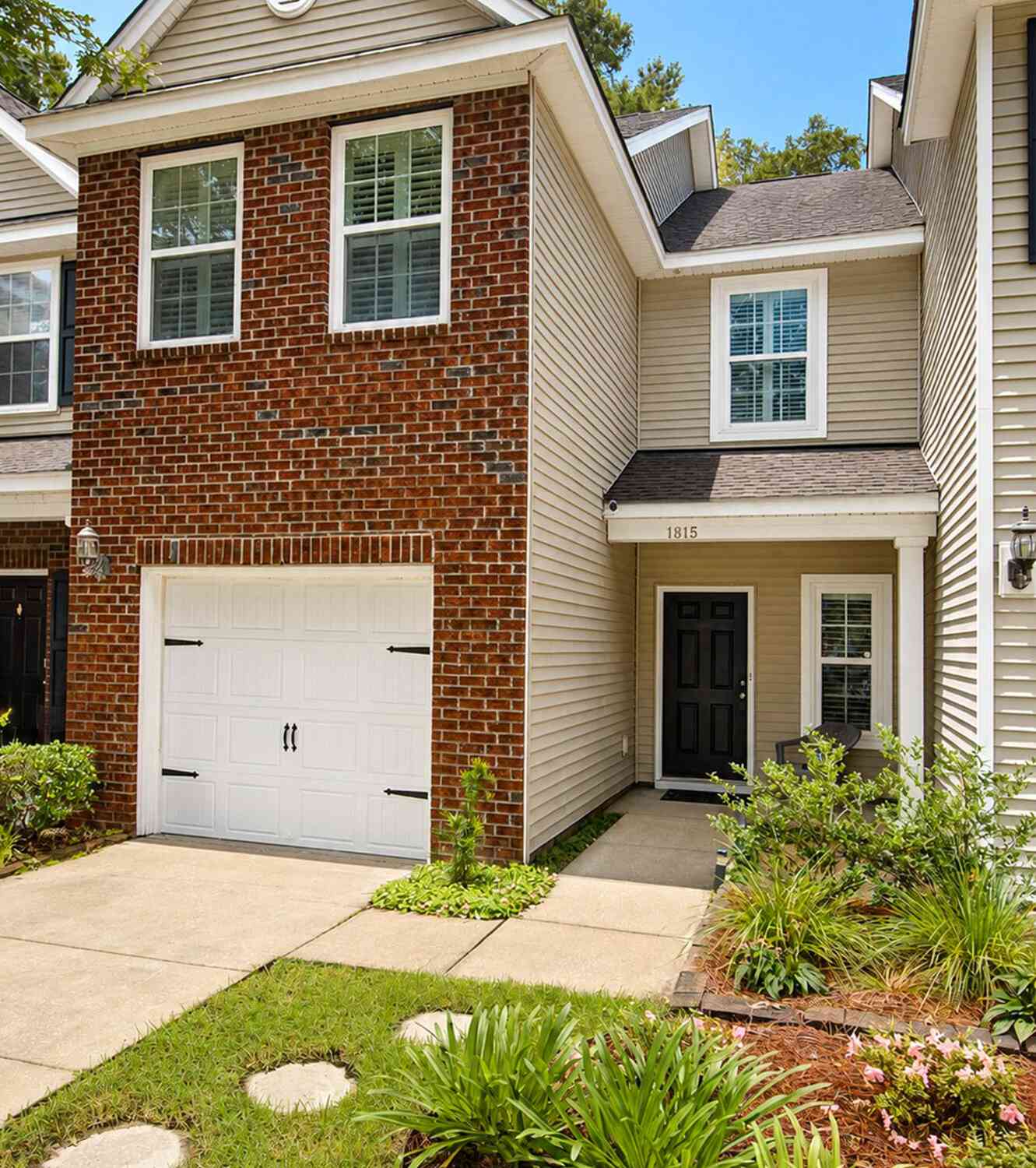 Townhouse For Sale - 1815 Heldsberg Drive<br/> Charleston County, Charleston, SC 29414
